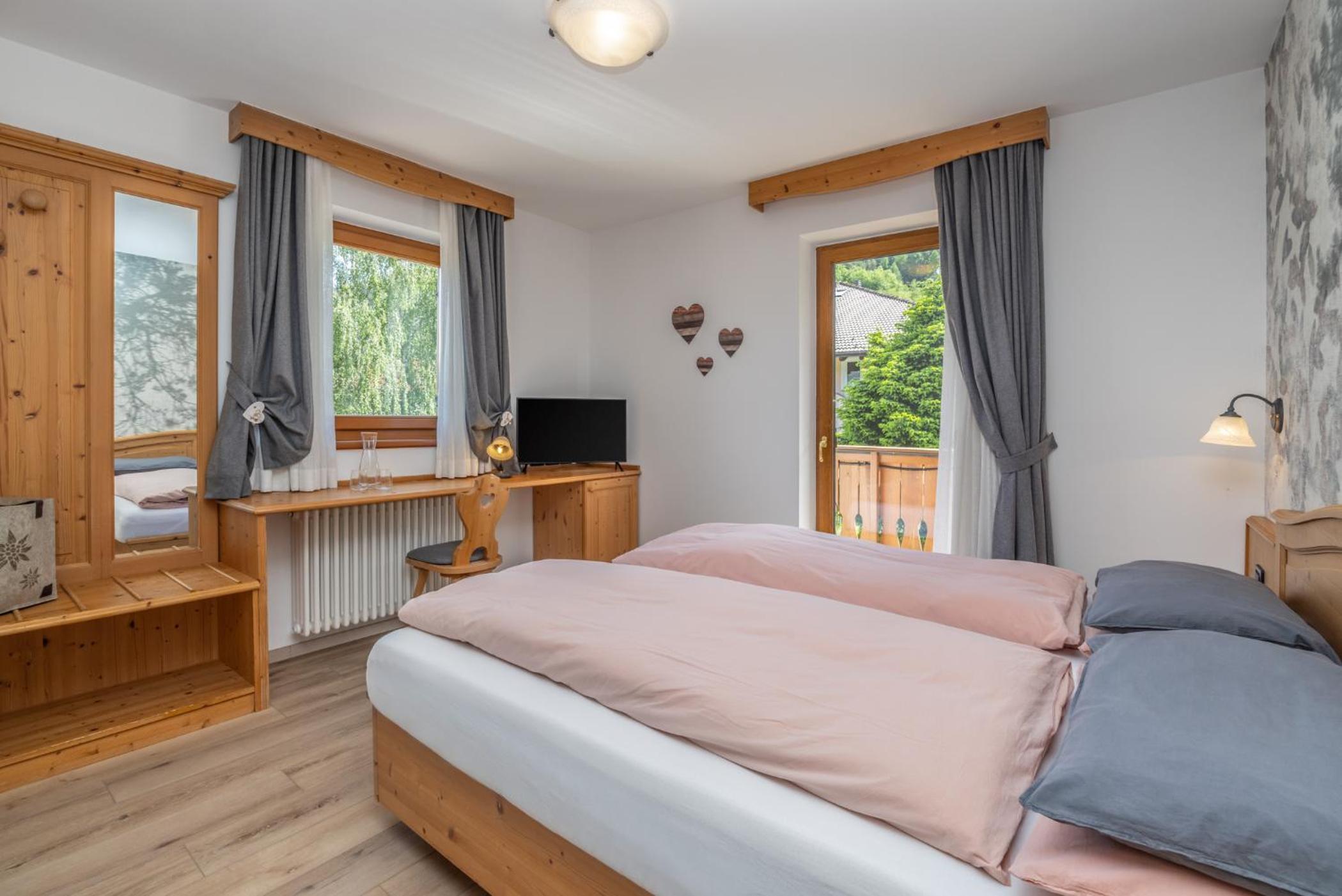 Double Room - Photo 6