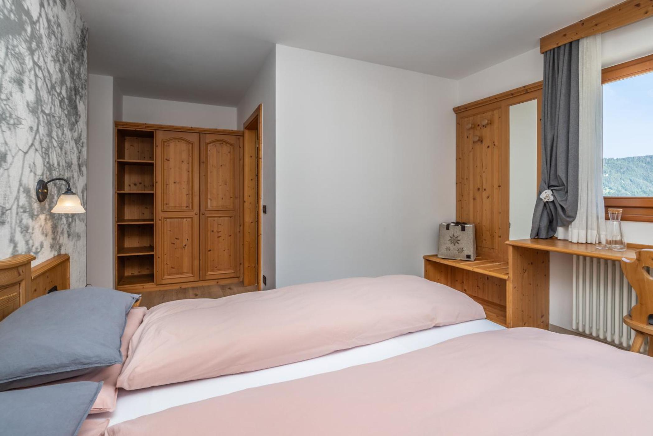 Double Room - Photo 7