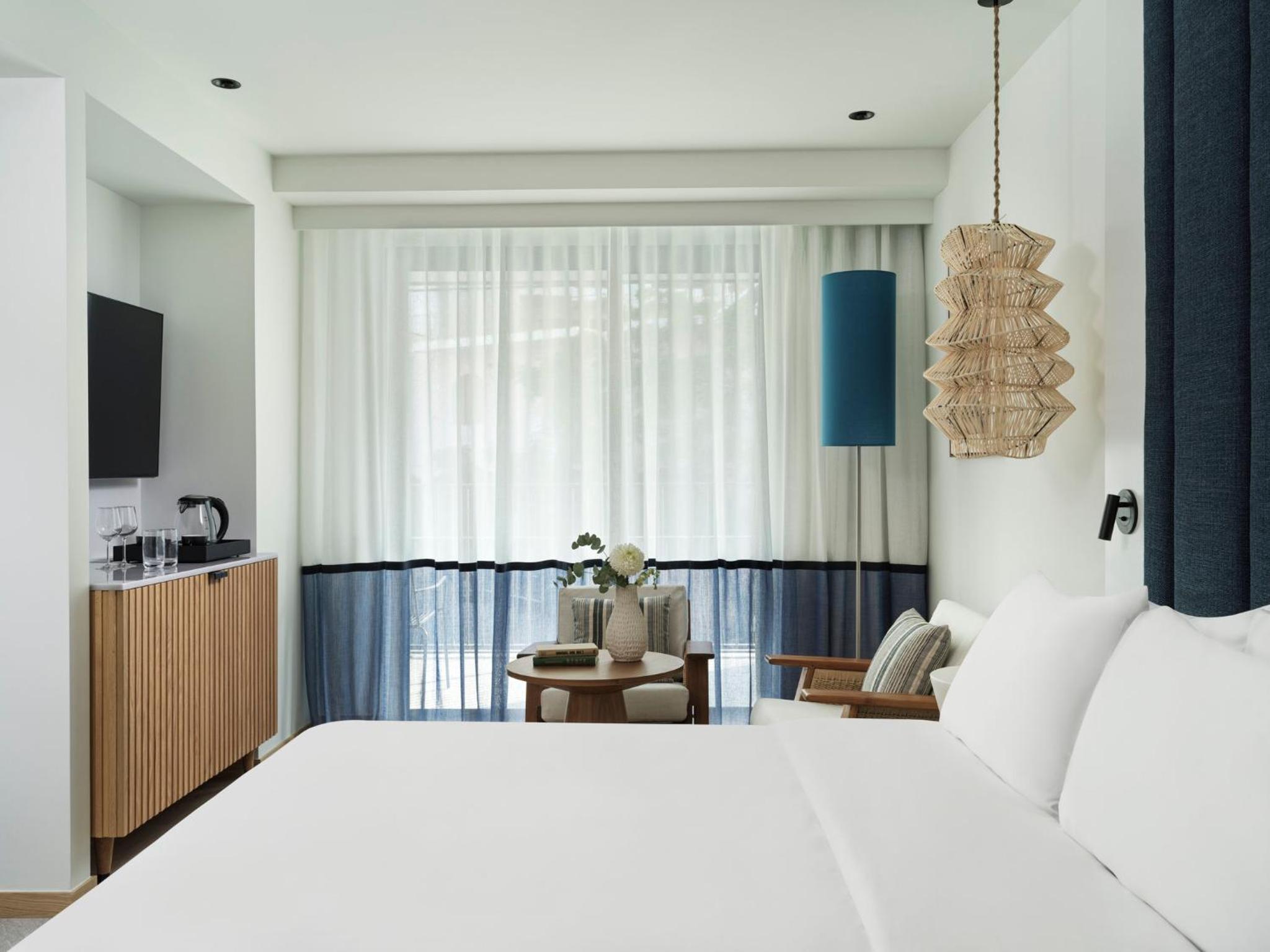 Premium King Room