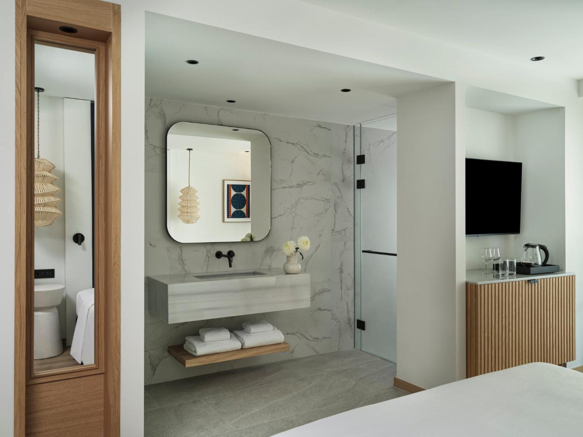 Premium King Room