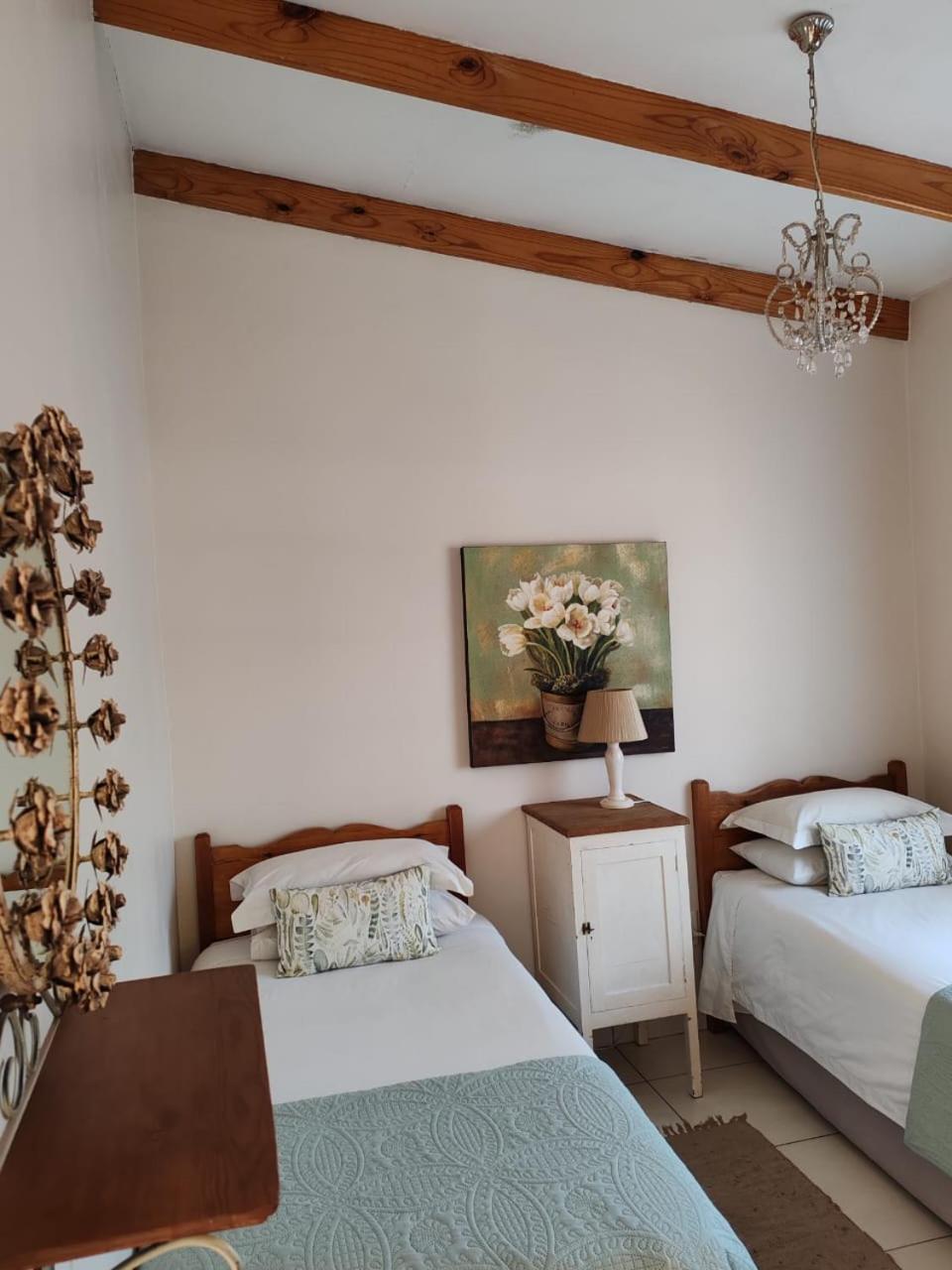 Double or Twin Room with Bathroom - Photo 3