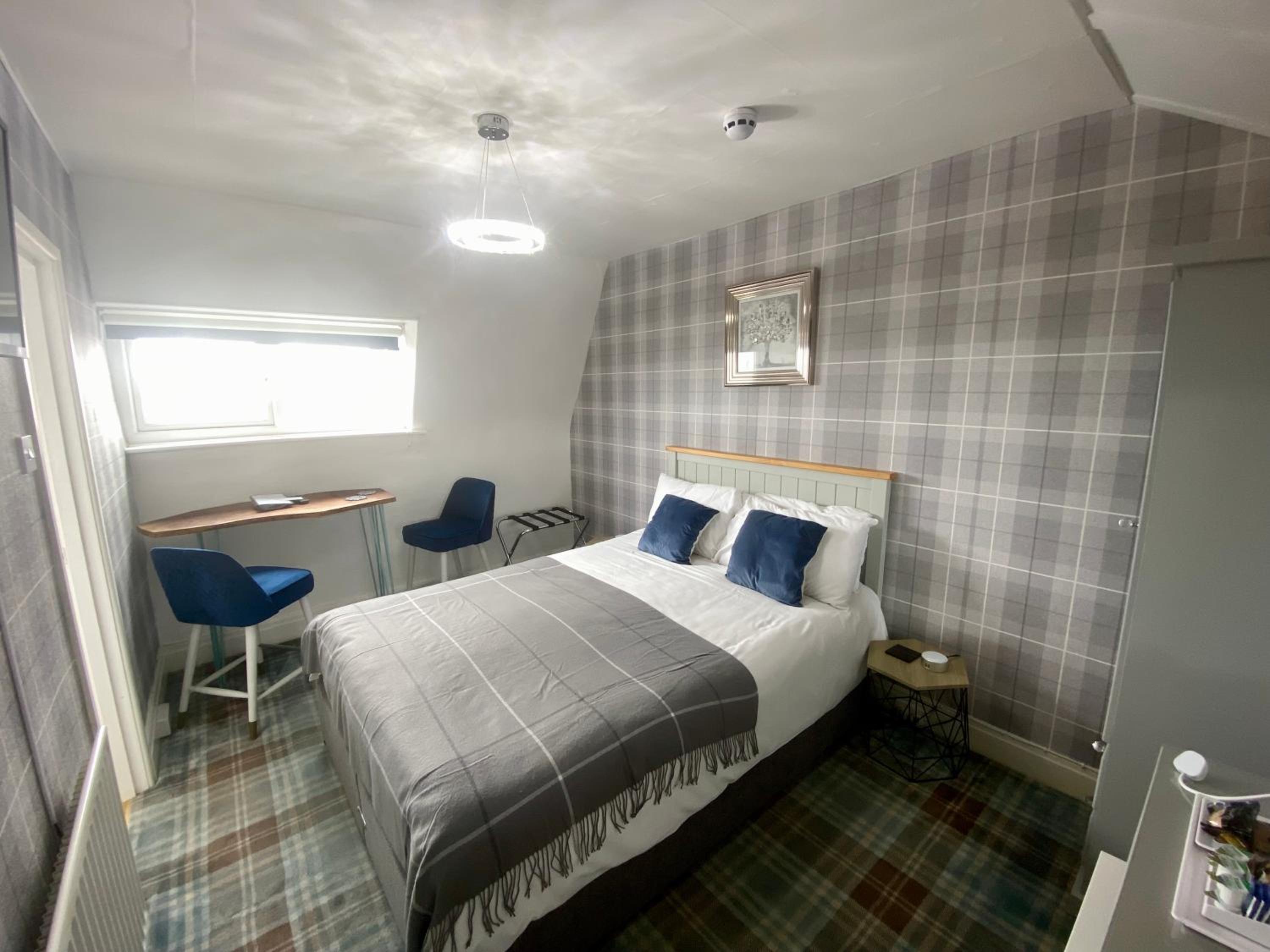 Double Room with Partial Sea View