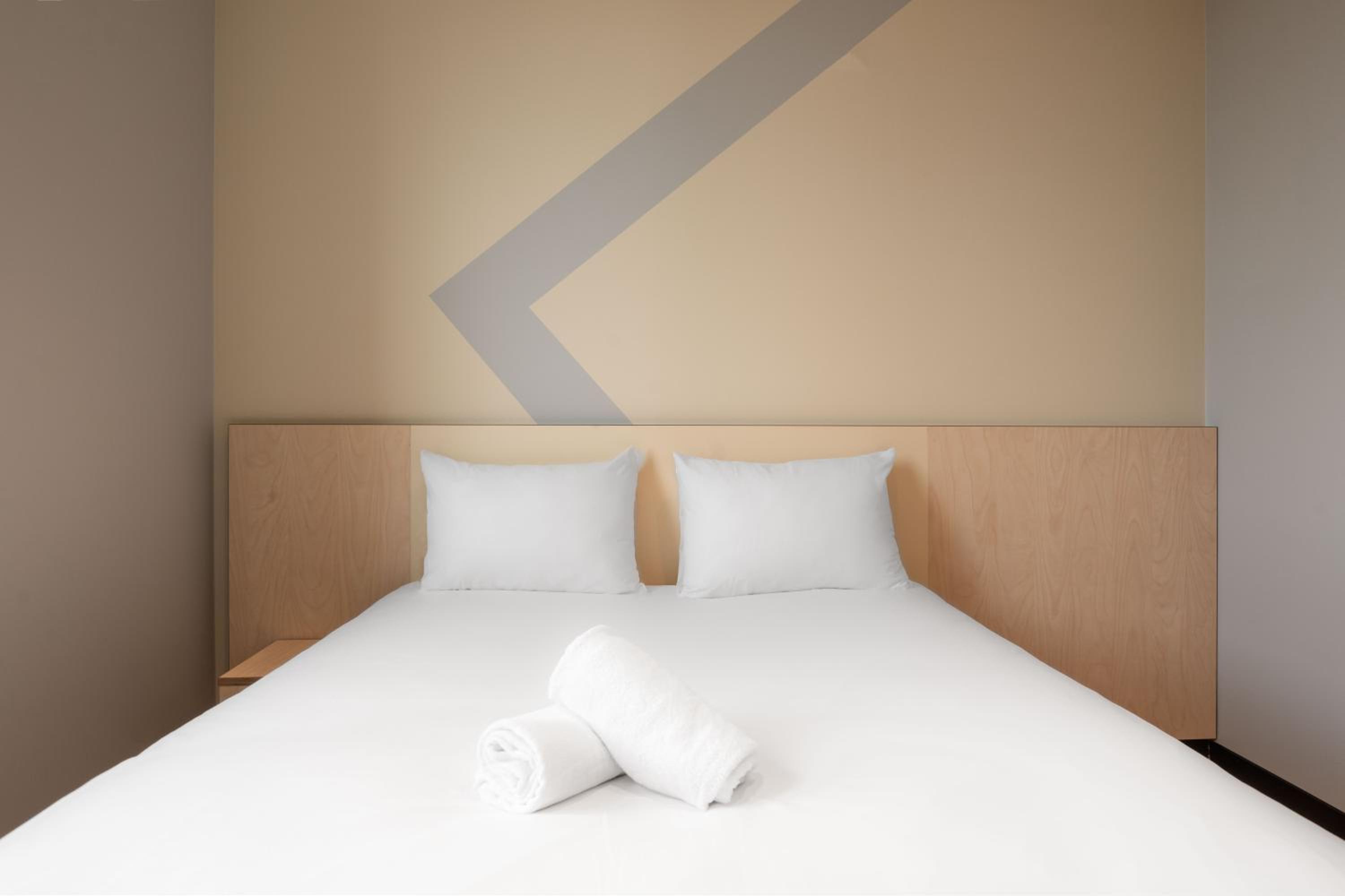 Standard Double Room - Photo 6