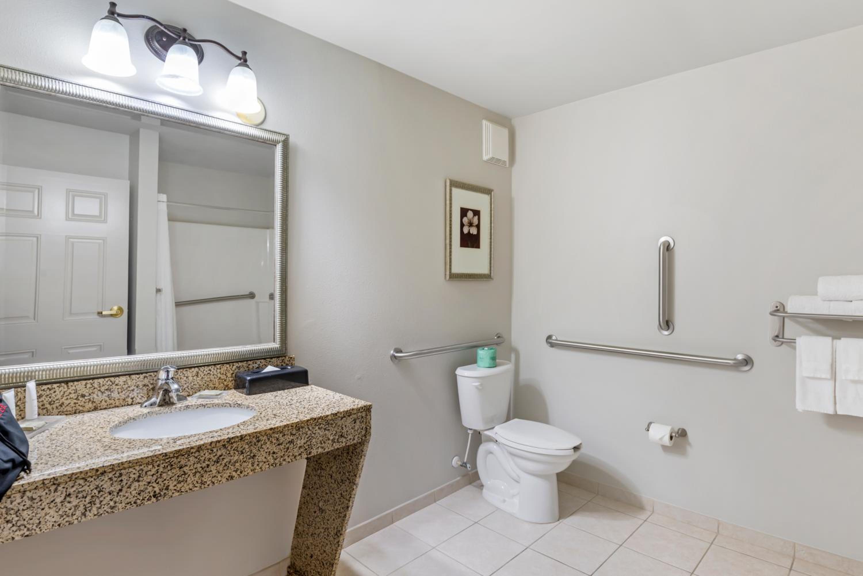 King Room - Disability Access/Non-Smoking - Photo 3