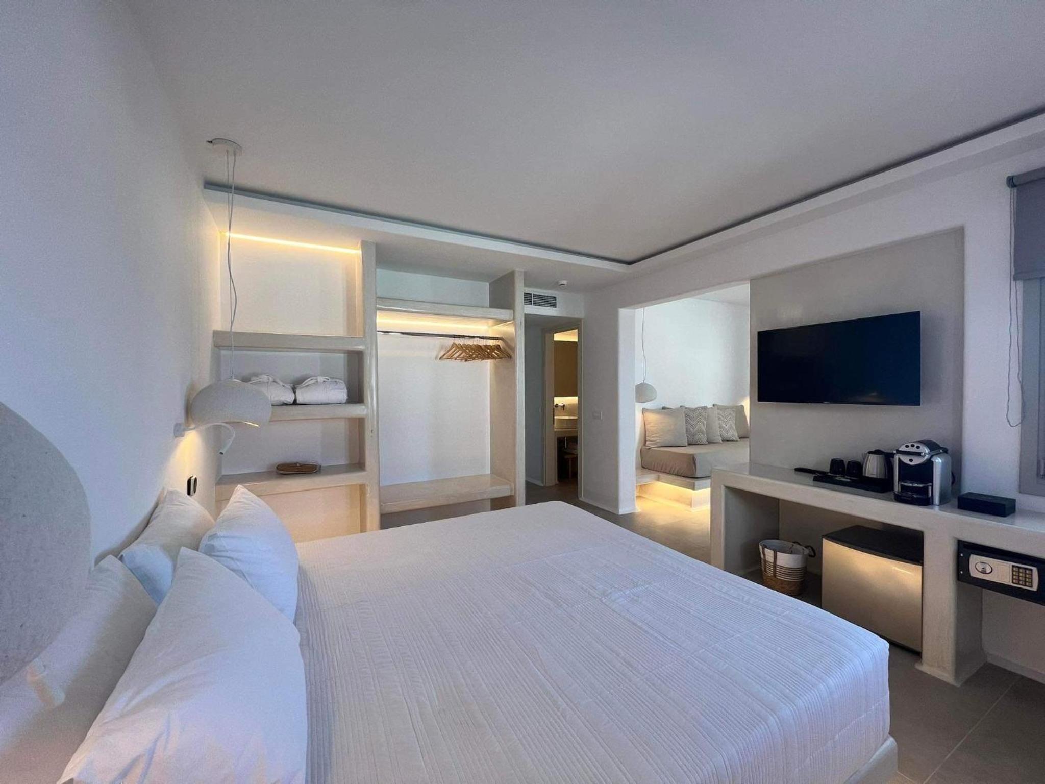 Family Junior Suite - Photo 1