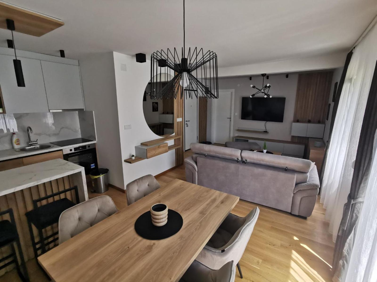 One-Bedroom Apartment photo 2