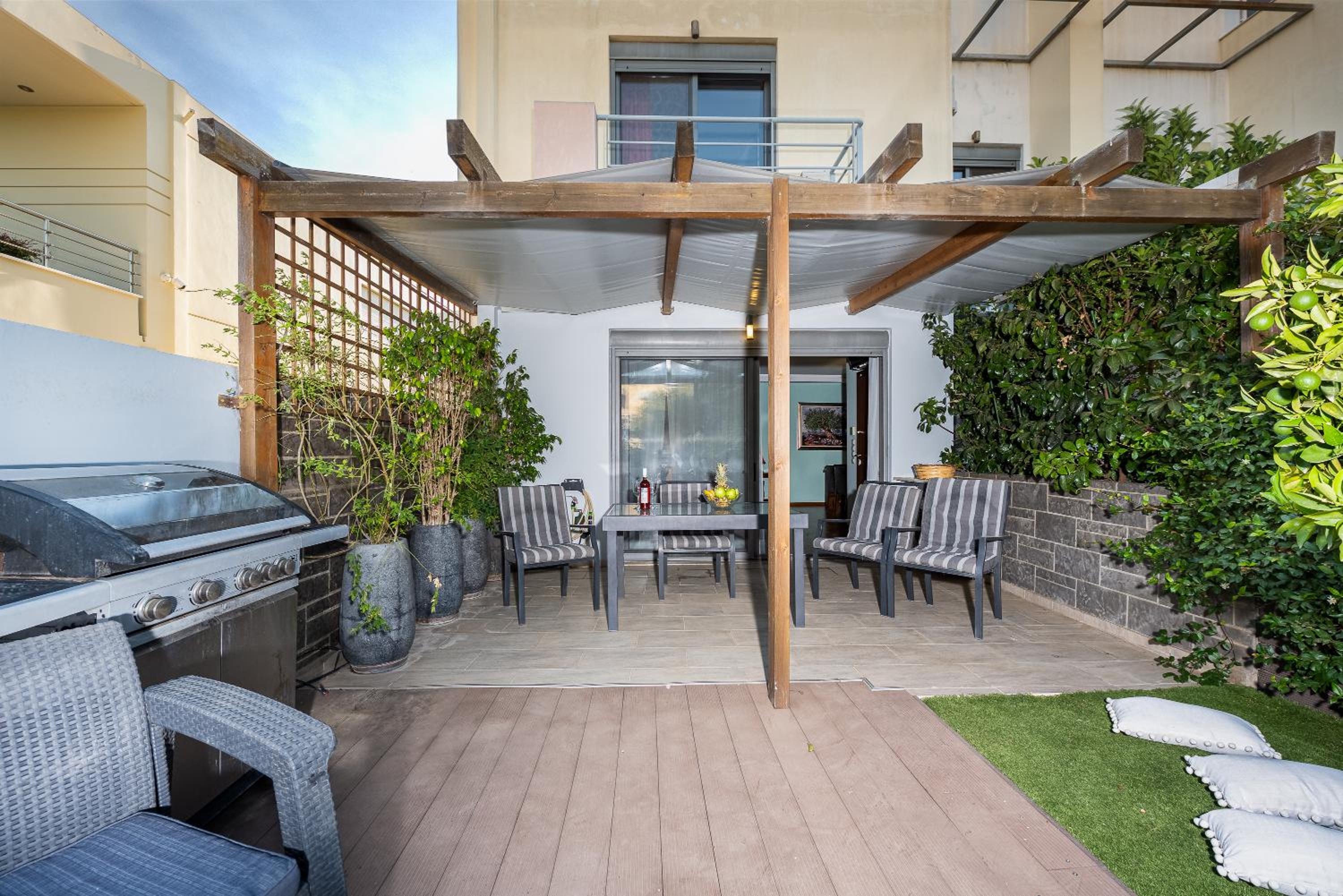 Villa photo 3