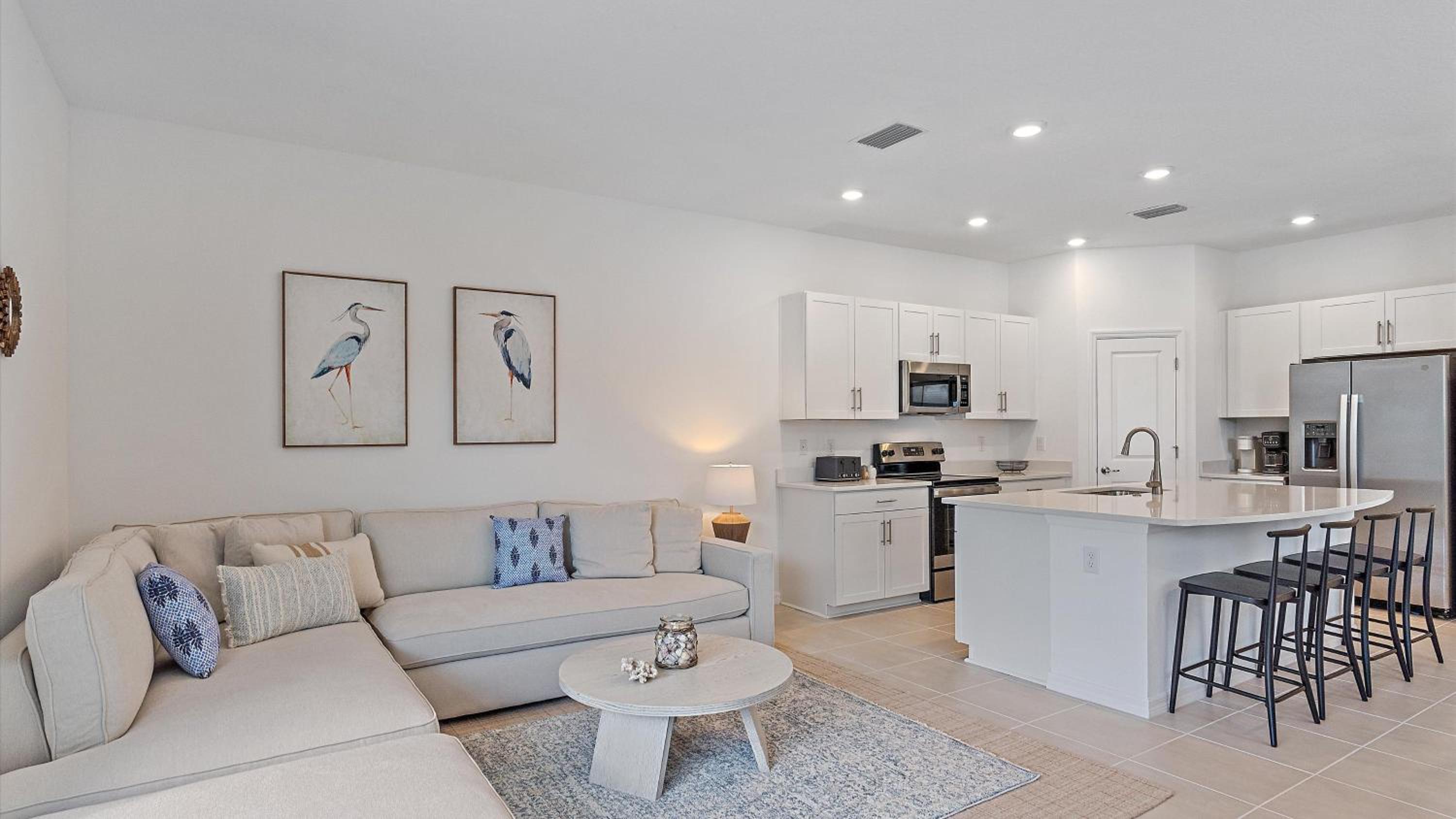 Three-Bedroom Apartment photo 1