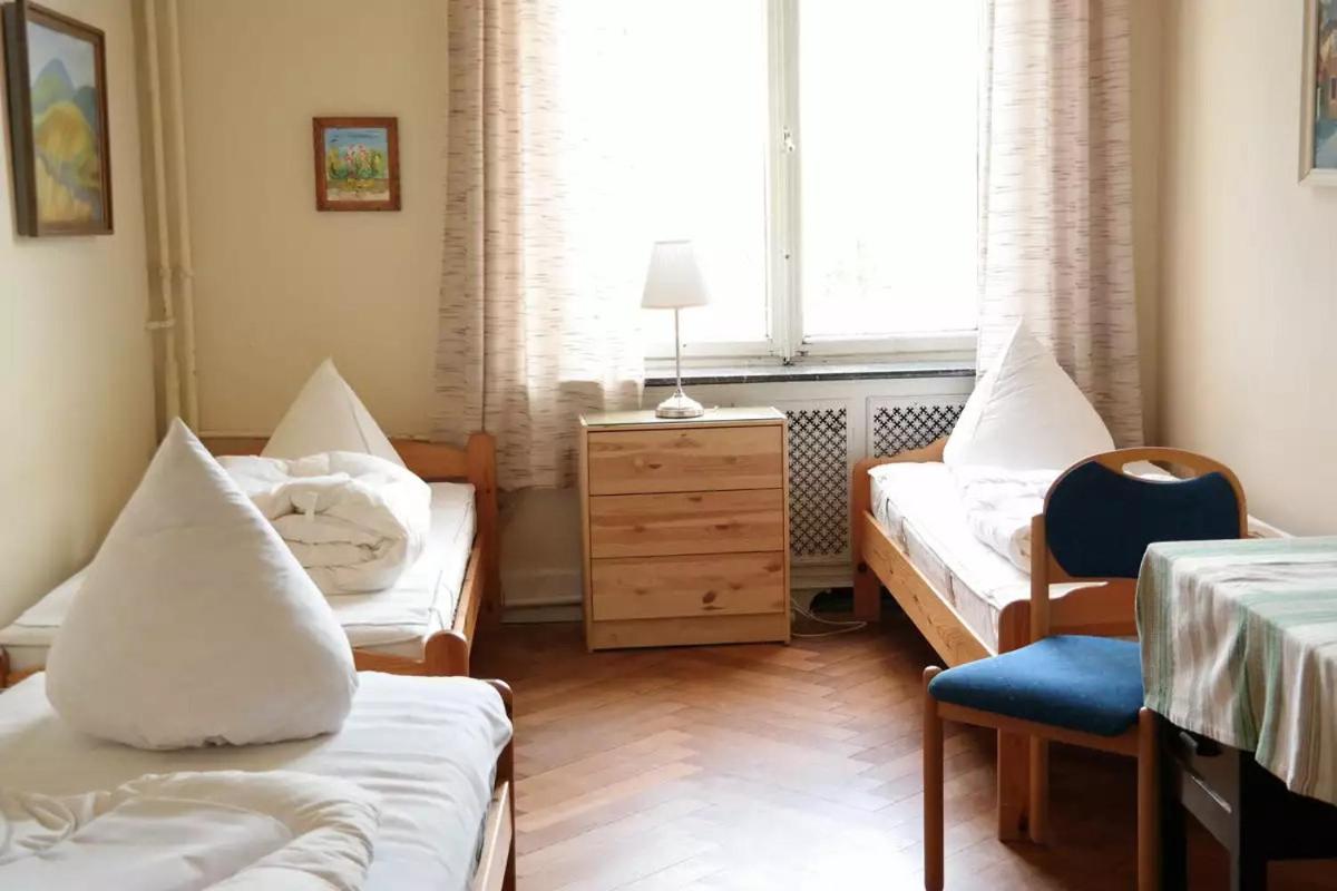 Triple Room with Shared Bathroom photo 3