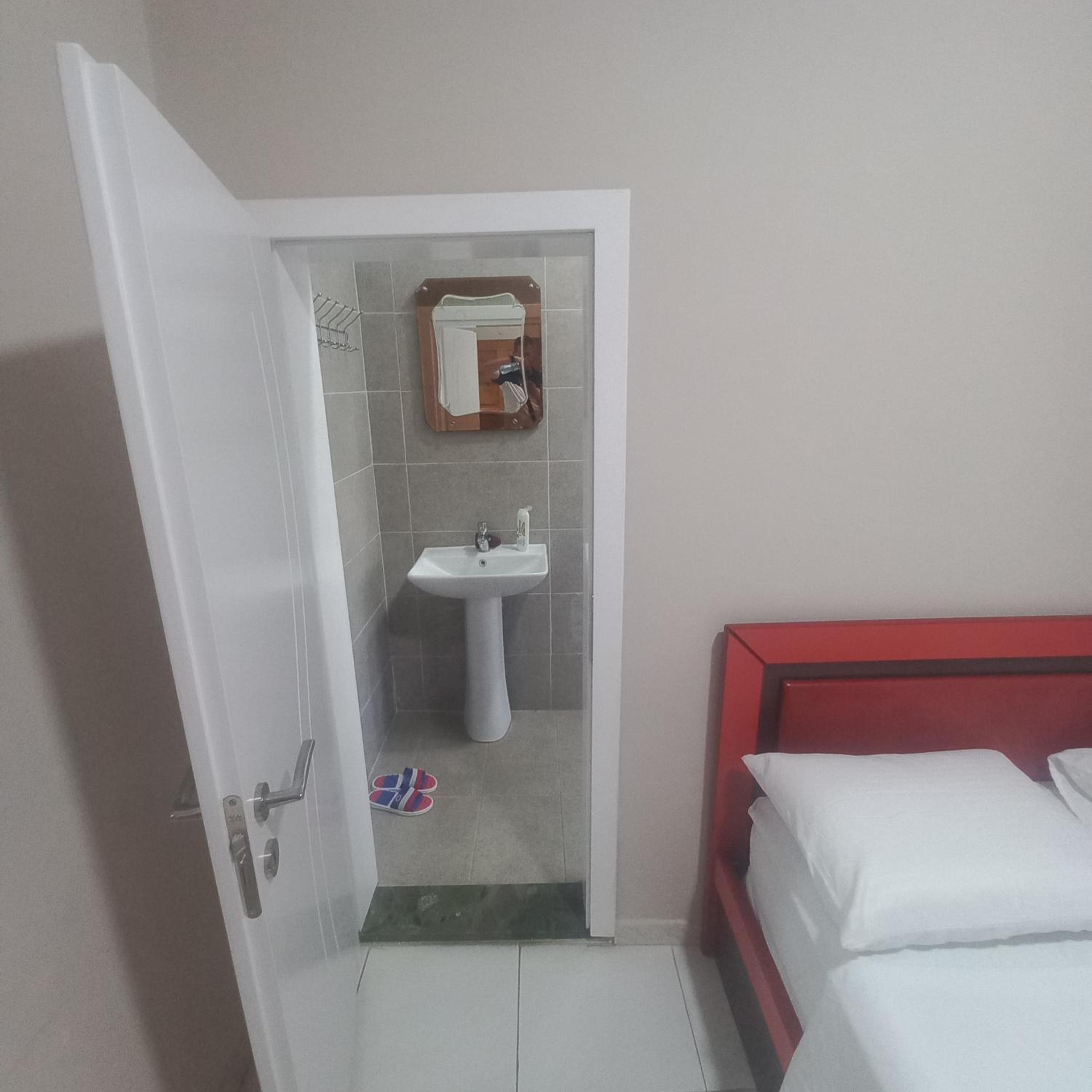 Double Room With Private Bathroom photo 3