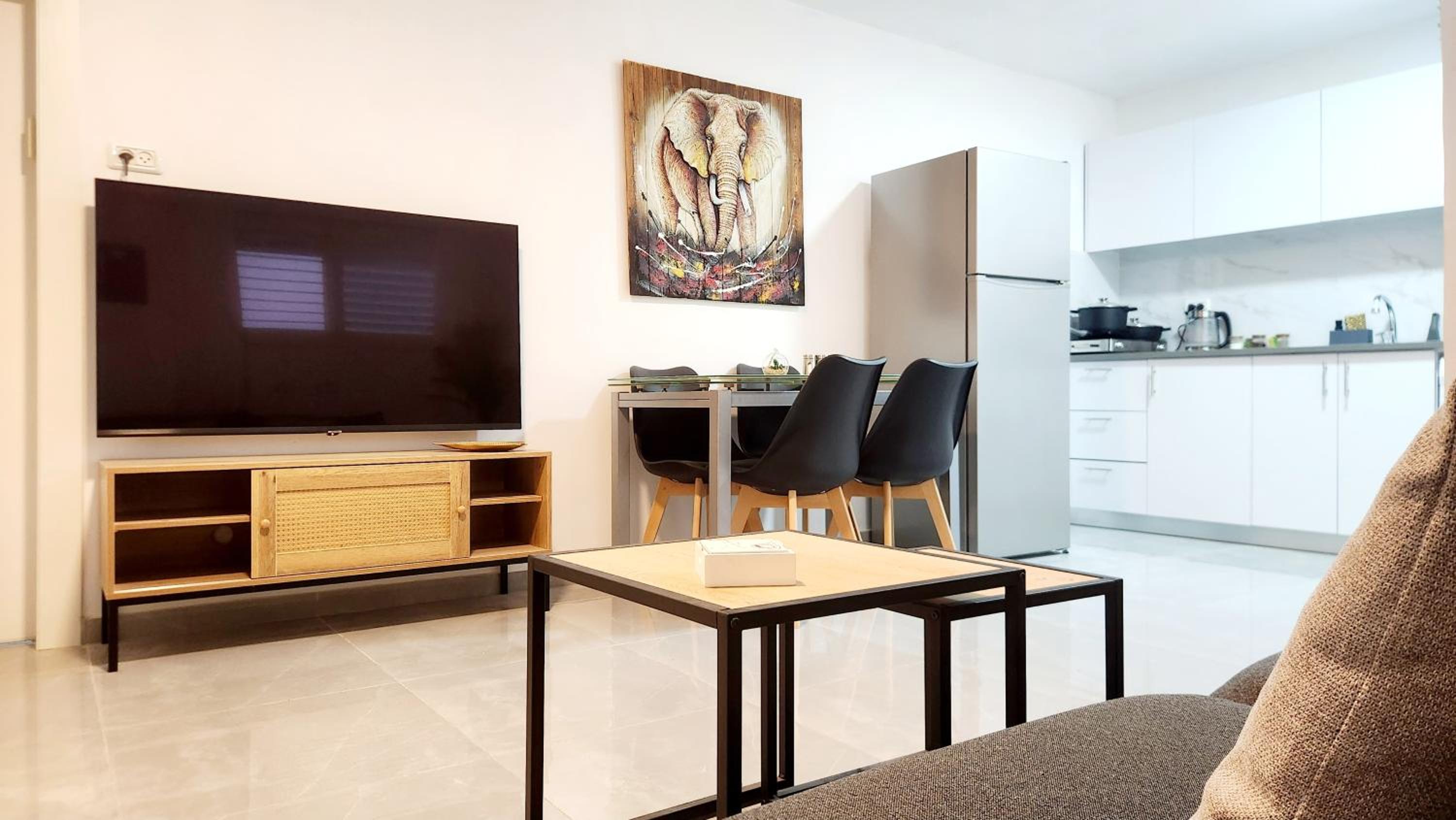 One-Bedroom Apartment with Balcony photo 1