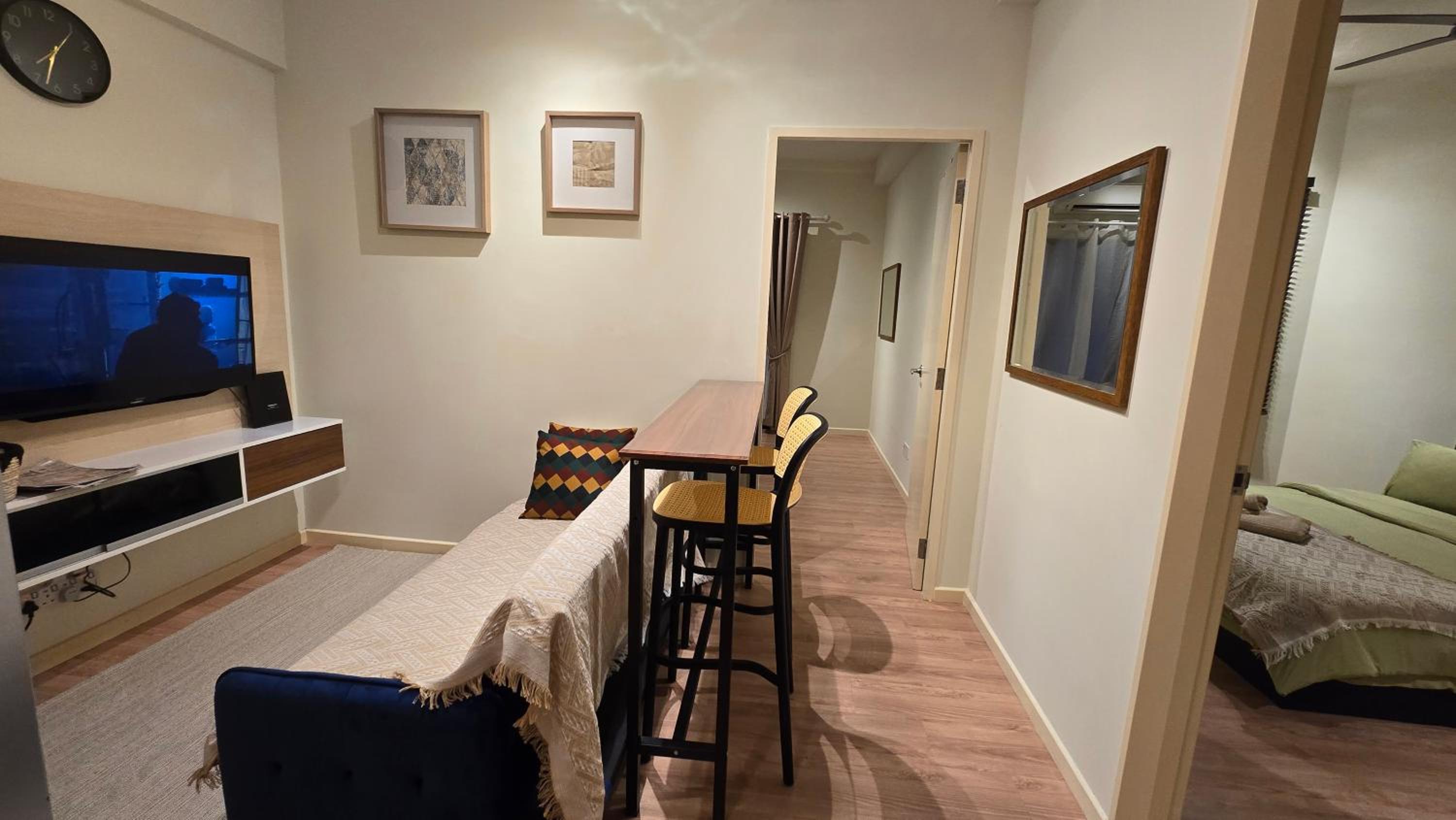 Two-Bedroom Apartment with Balcony photo 3