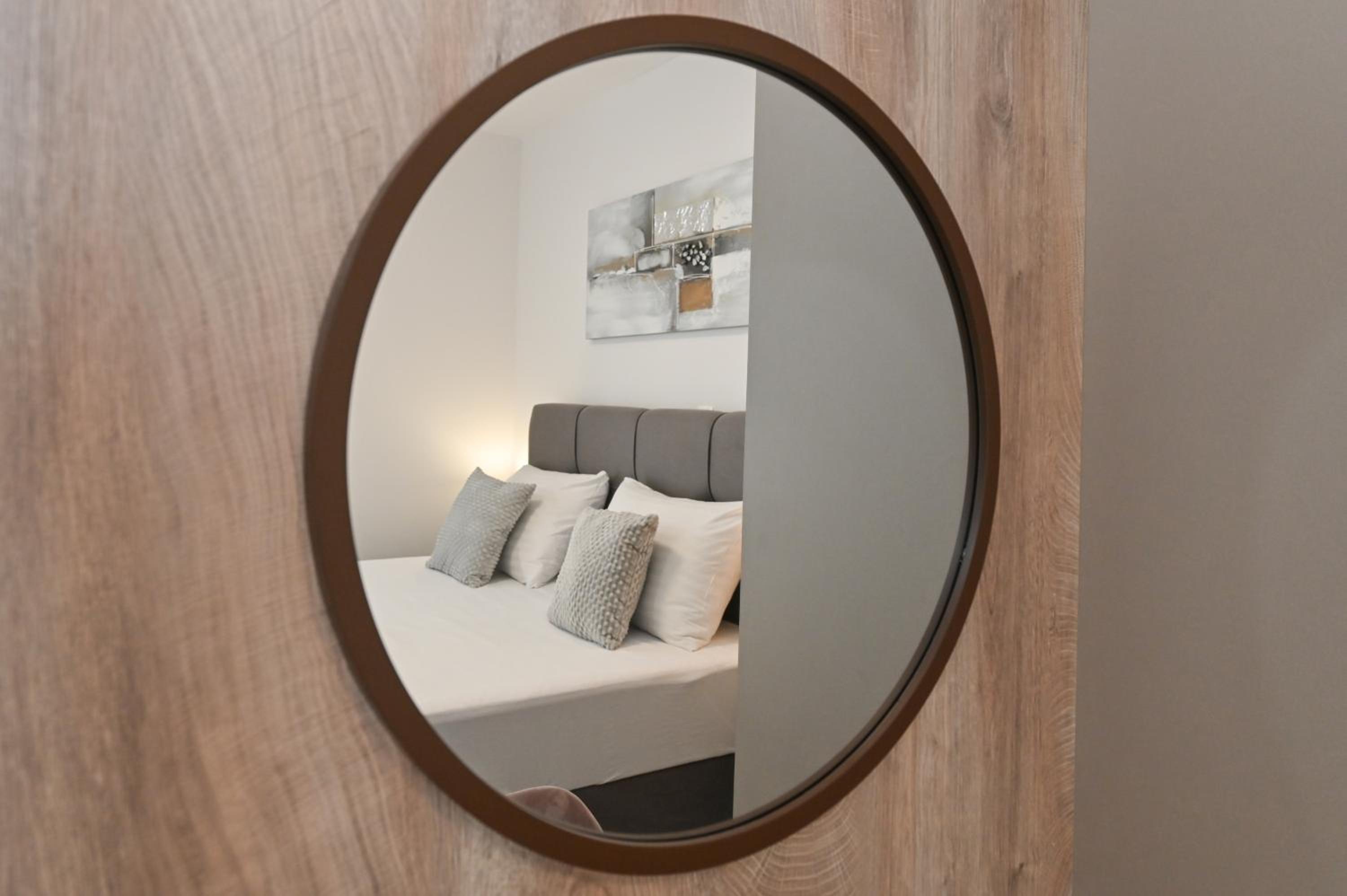 One-Bedroom Apartment with Terrace photo 3