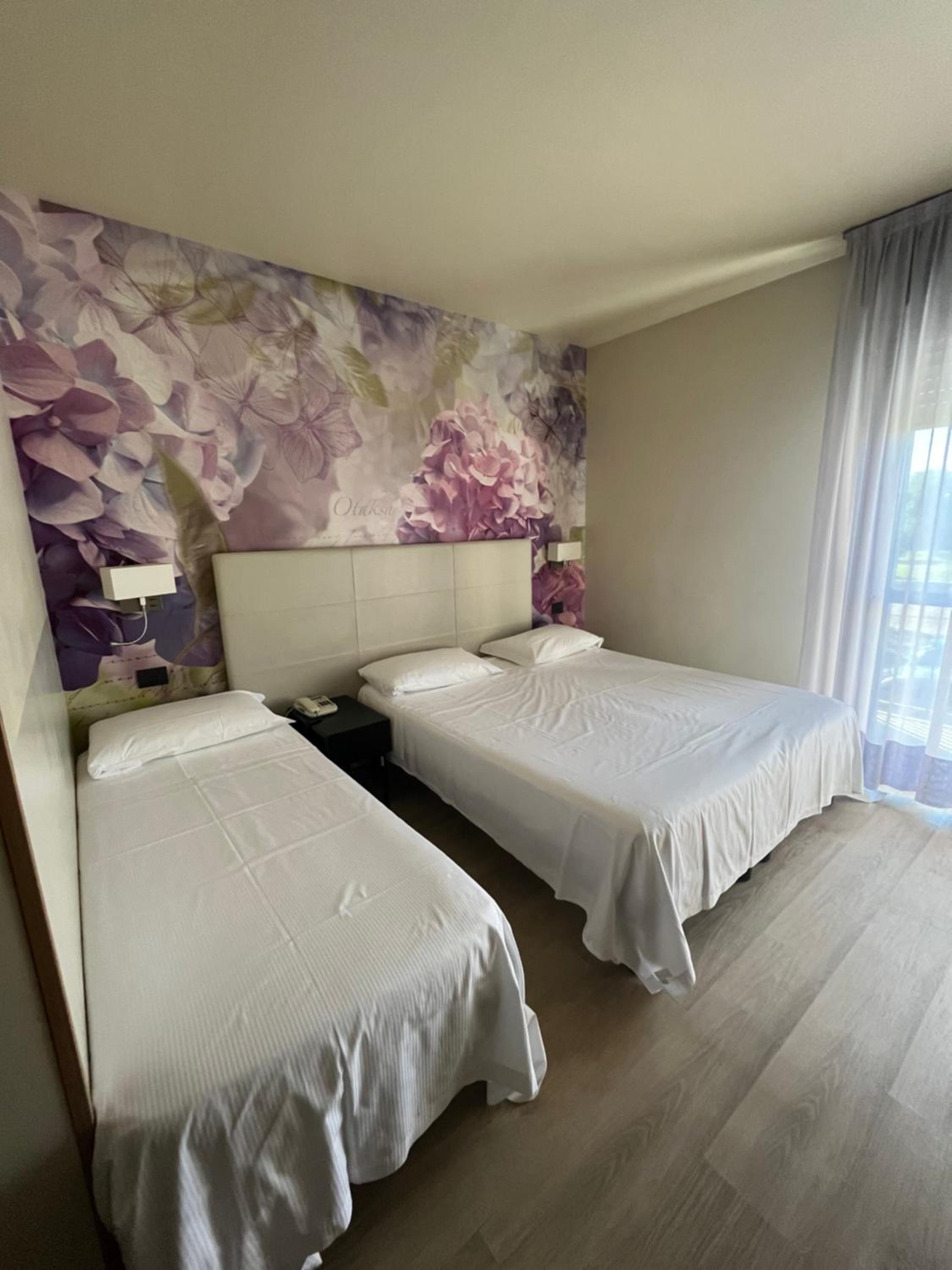 Standard Triple Room - Photo 5