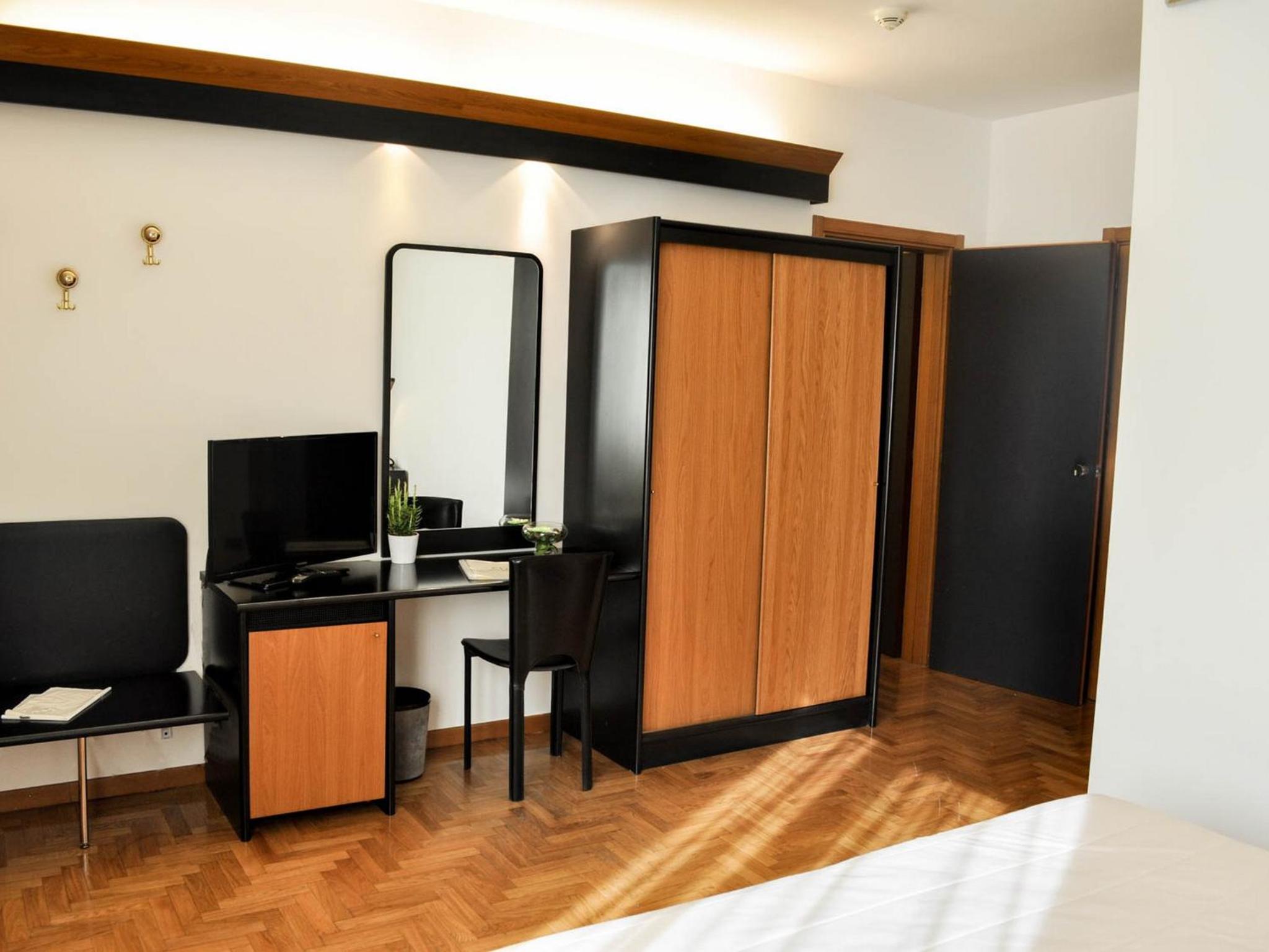 Quadruple Room - Photo 2
