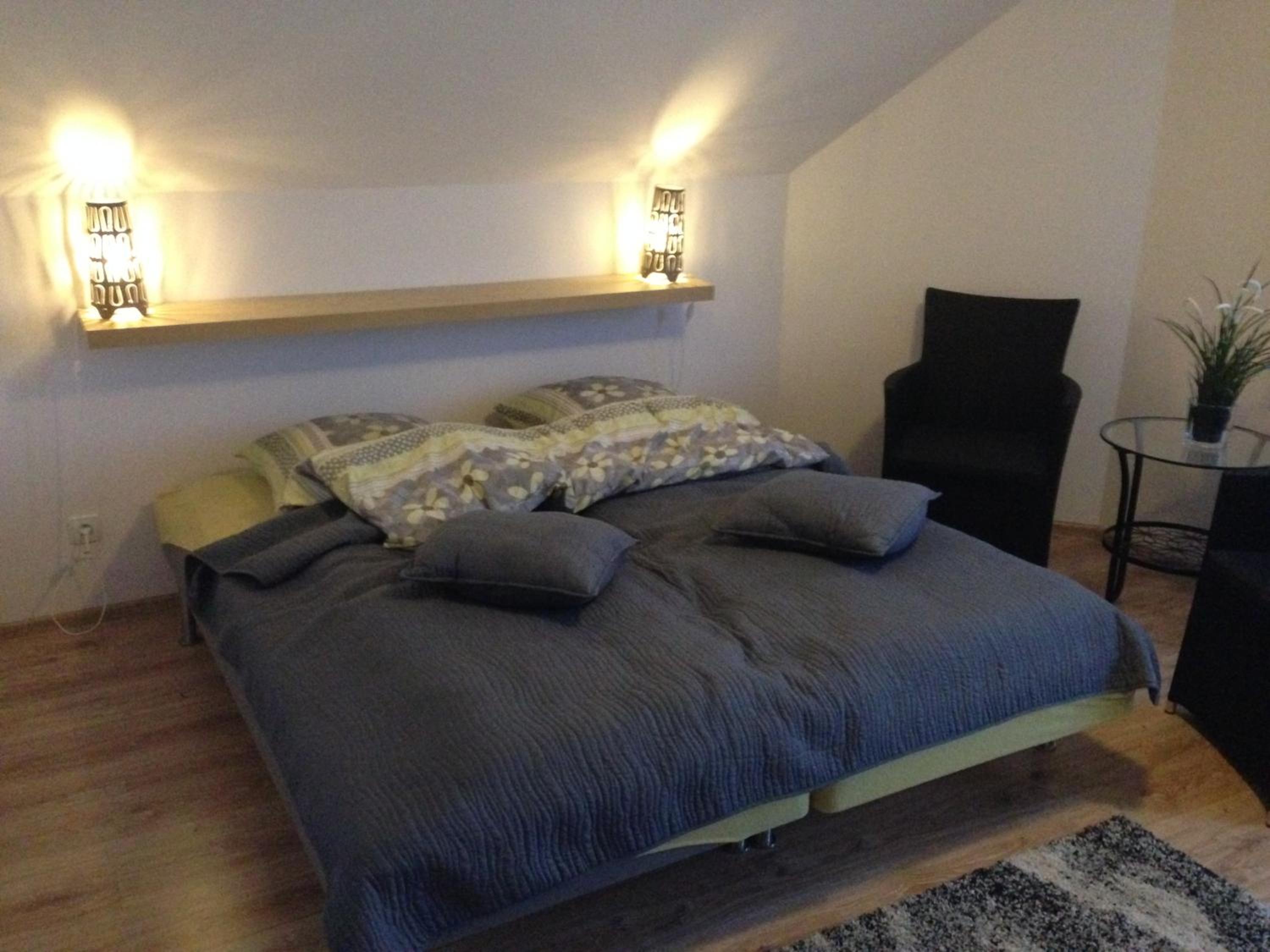 Double Room with Private Bathroom - Photo 2