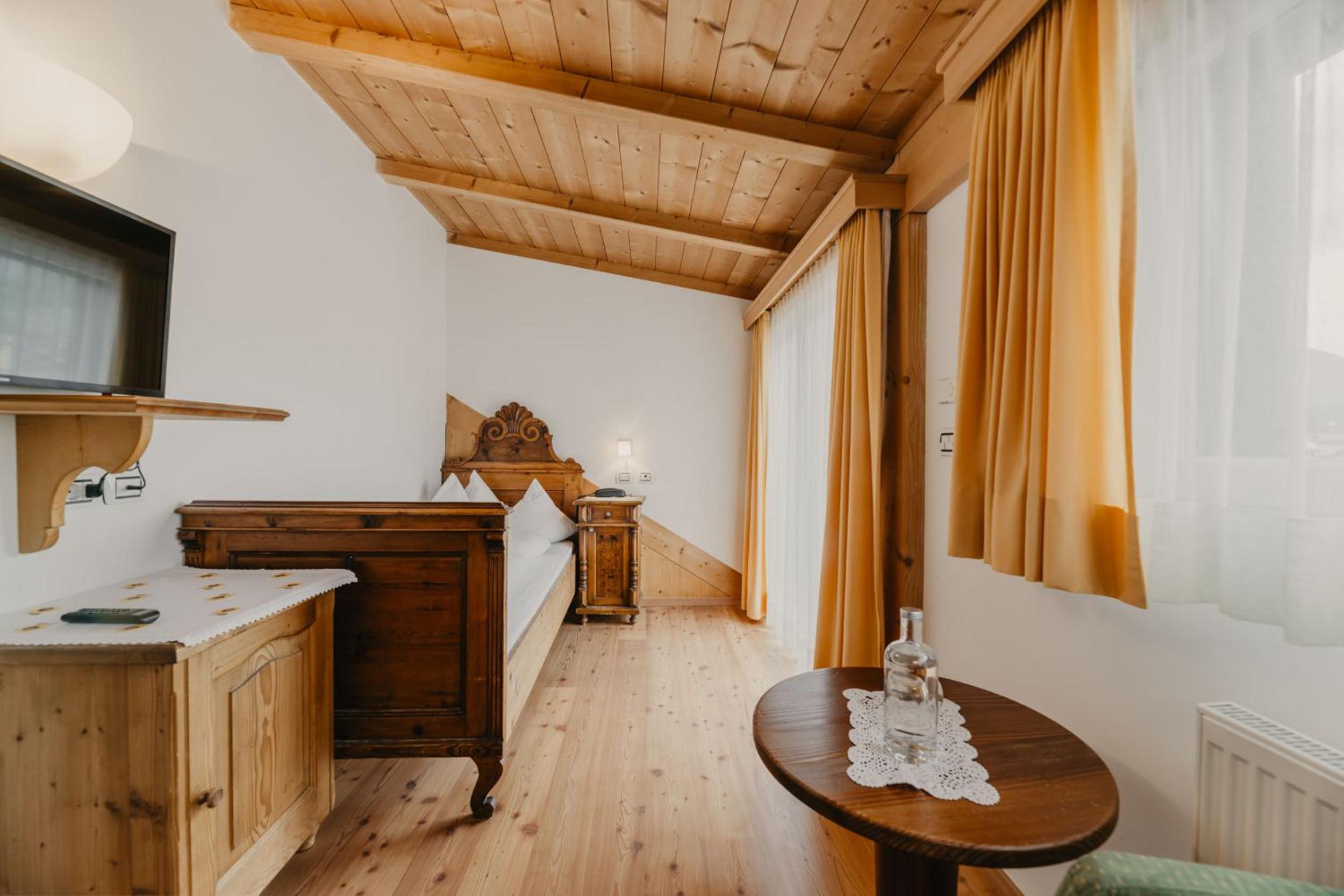 Single Room photo 2