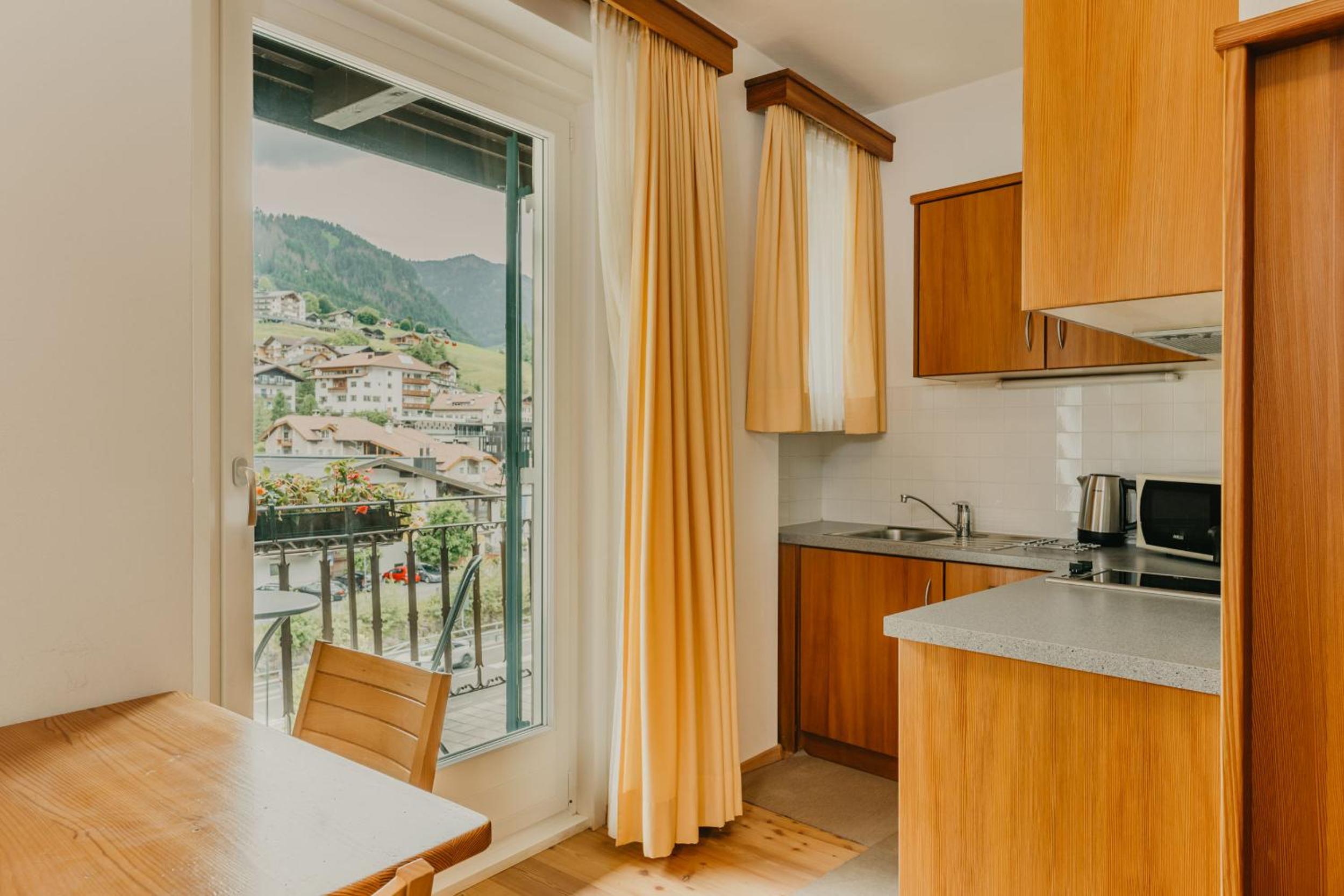 Junior Suite with Balcony photo 3
