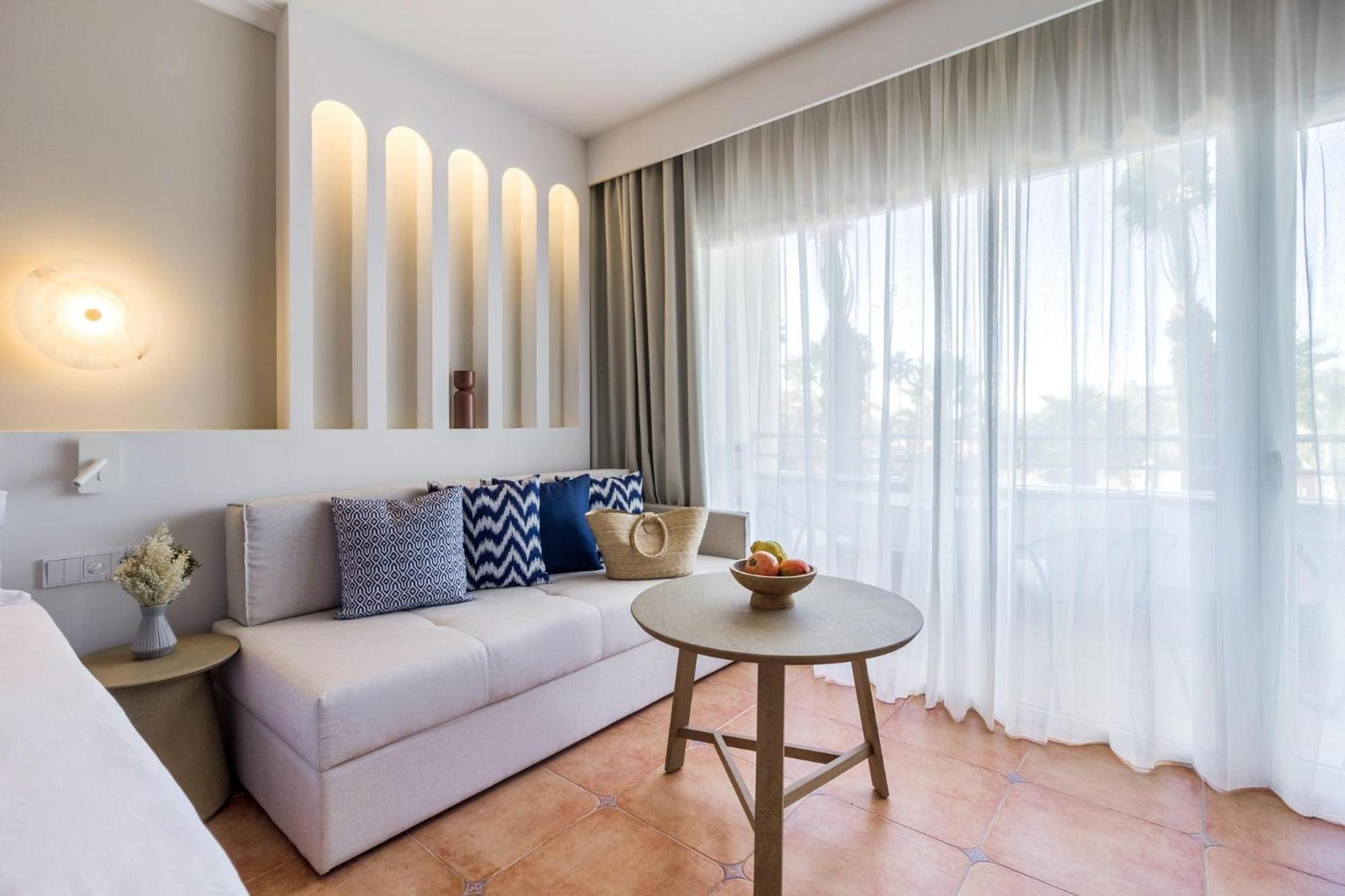 Deluxe Double or Twin Room - Photo 5