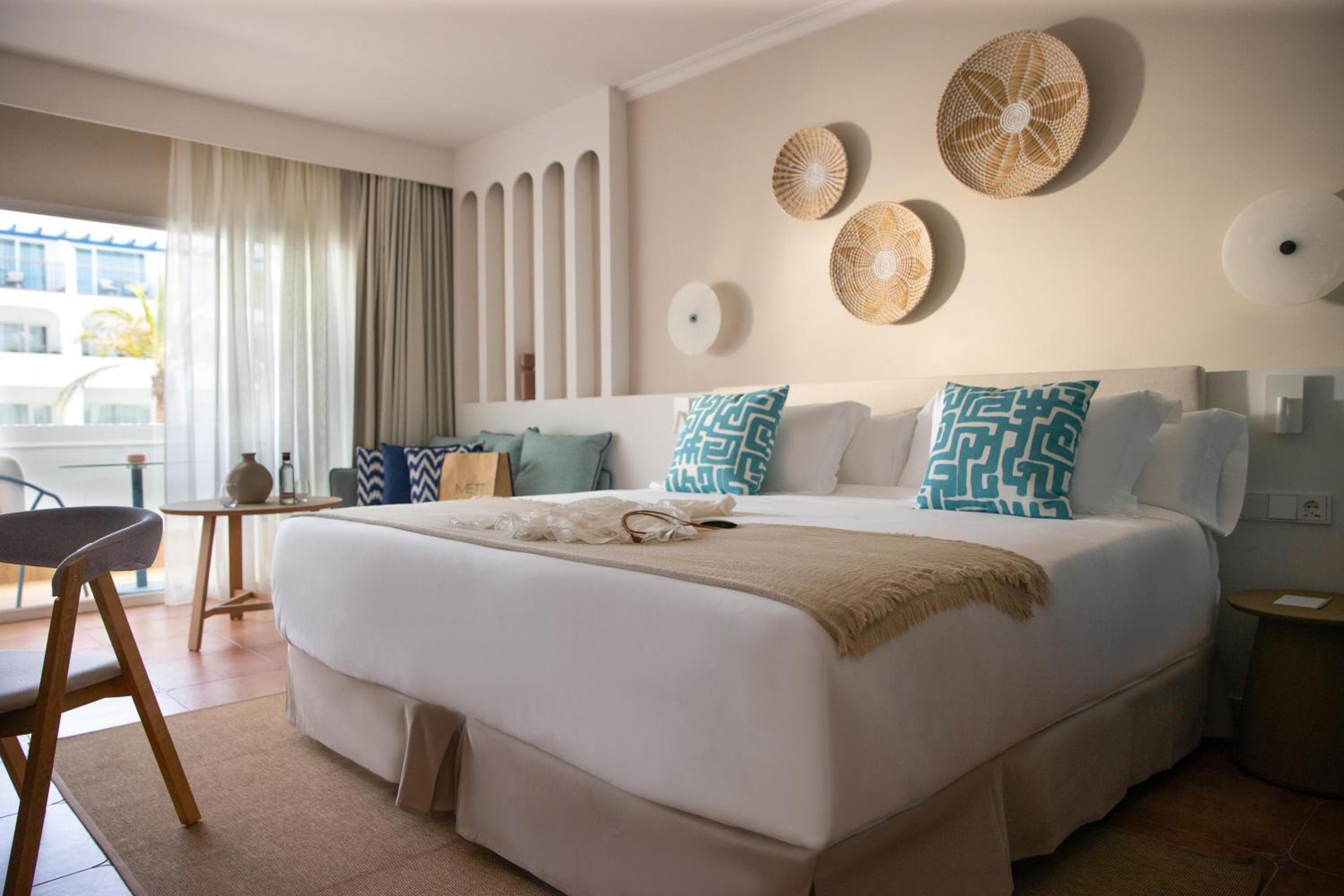 Deluxe Double or Twin Room - Photo 1