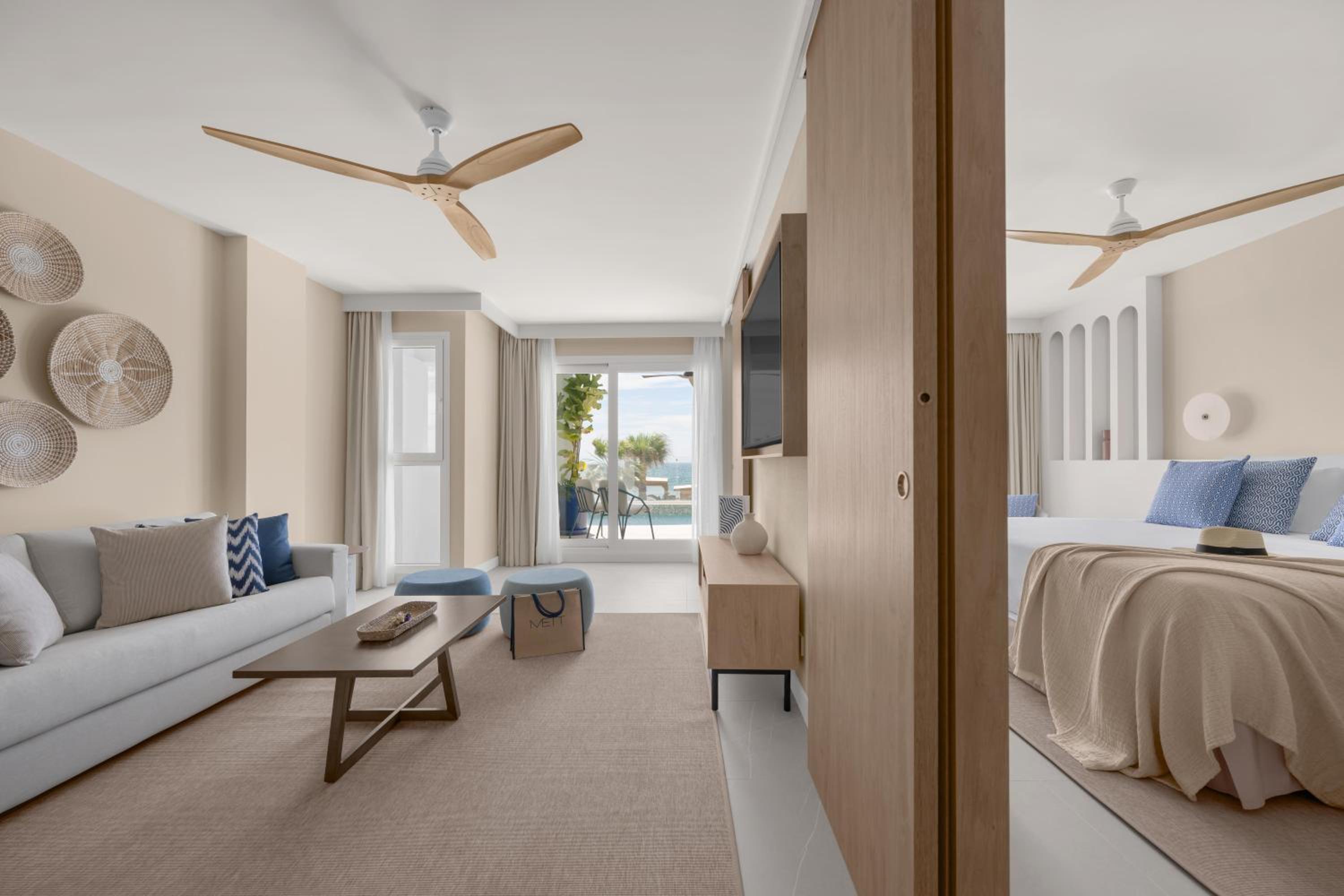 Sea View Suite with Pool - Photo 2
