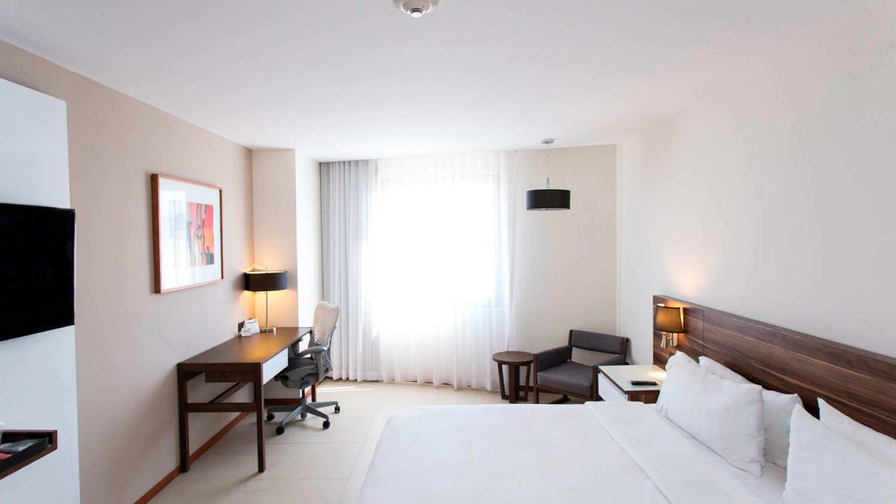 Standard King Room photo 3