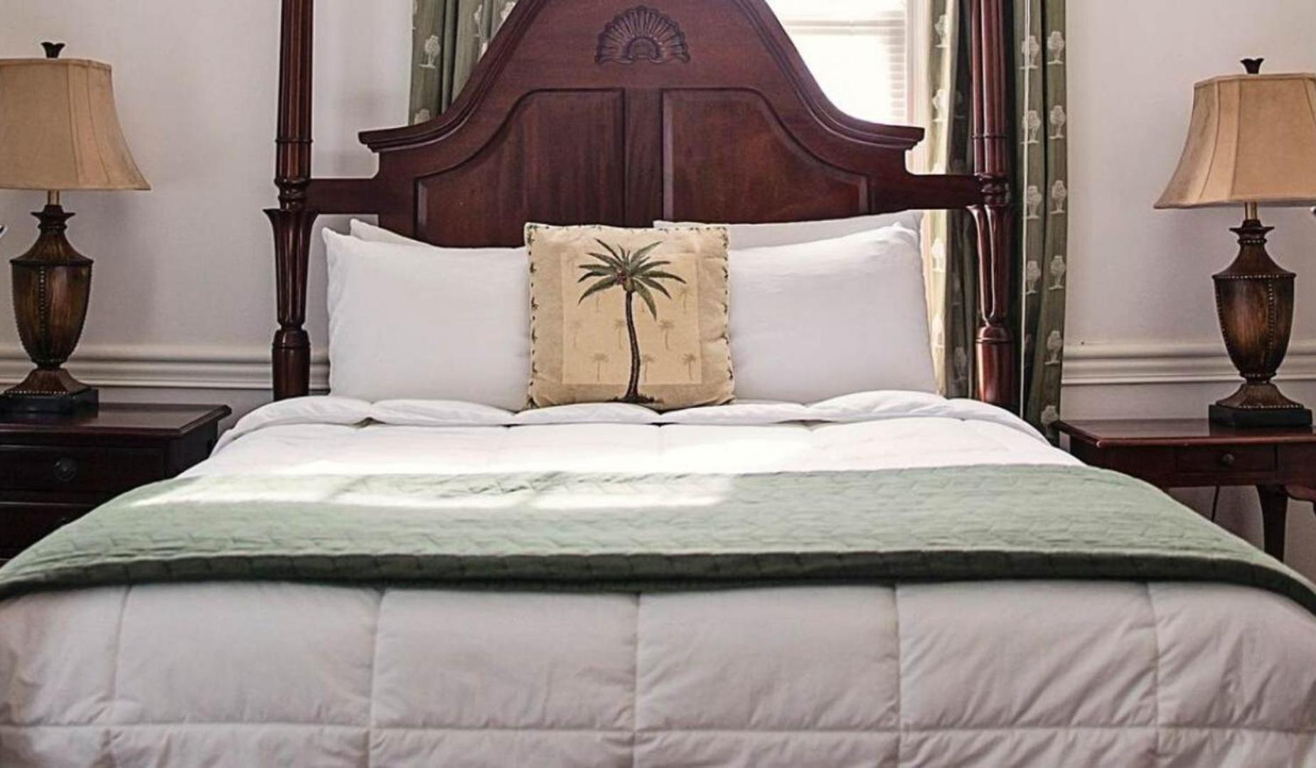 Deluxe Queen Room