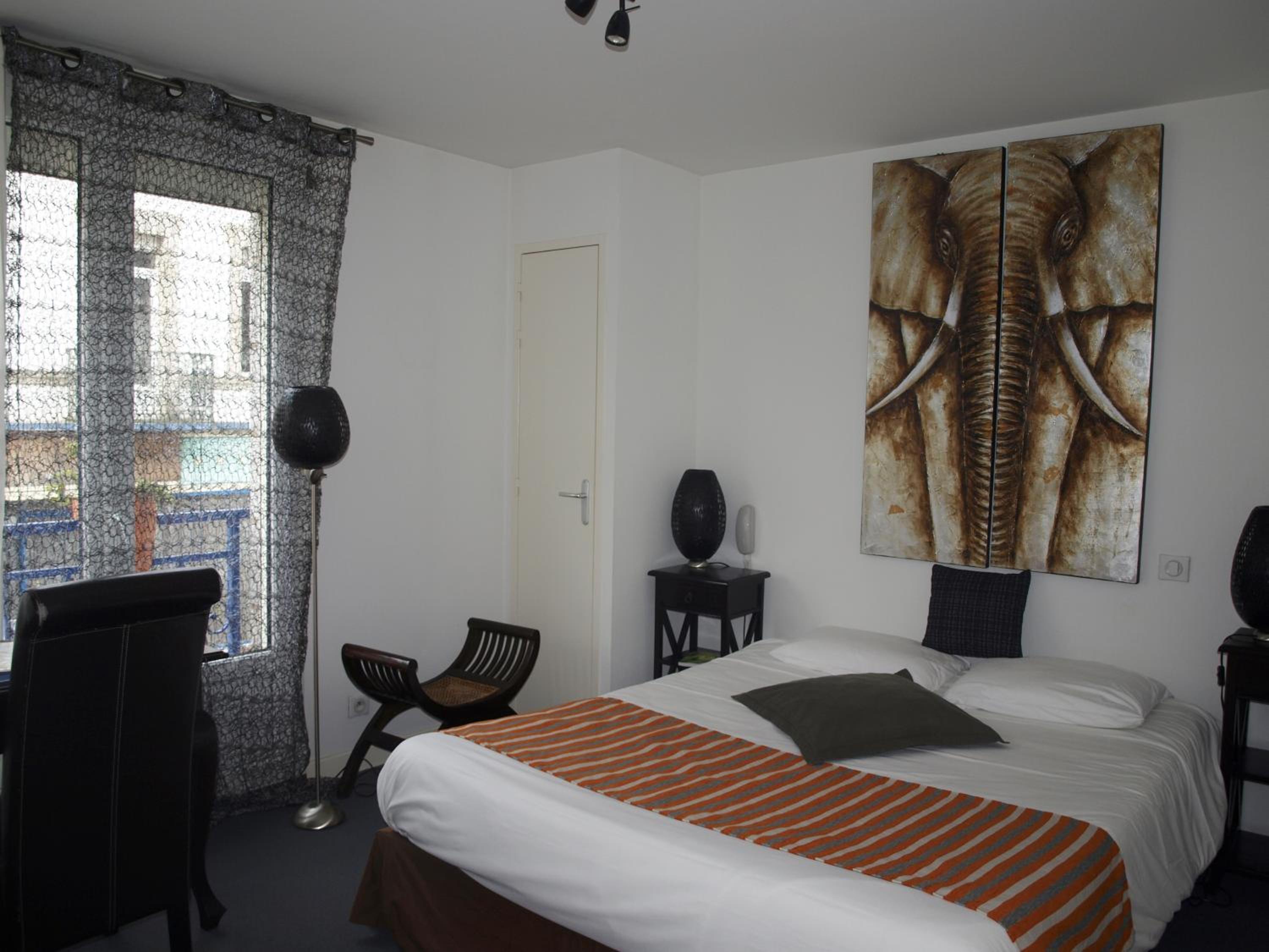 Double Room Street Side photo 2