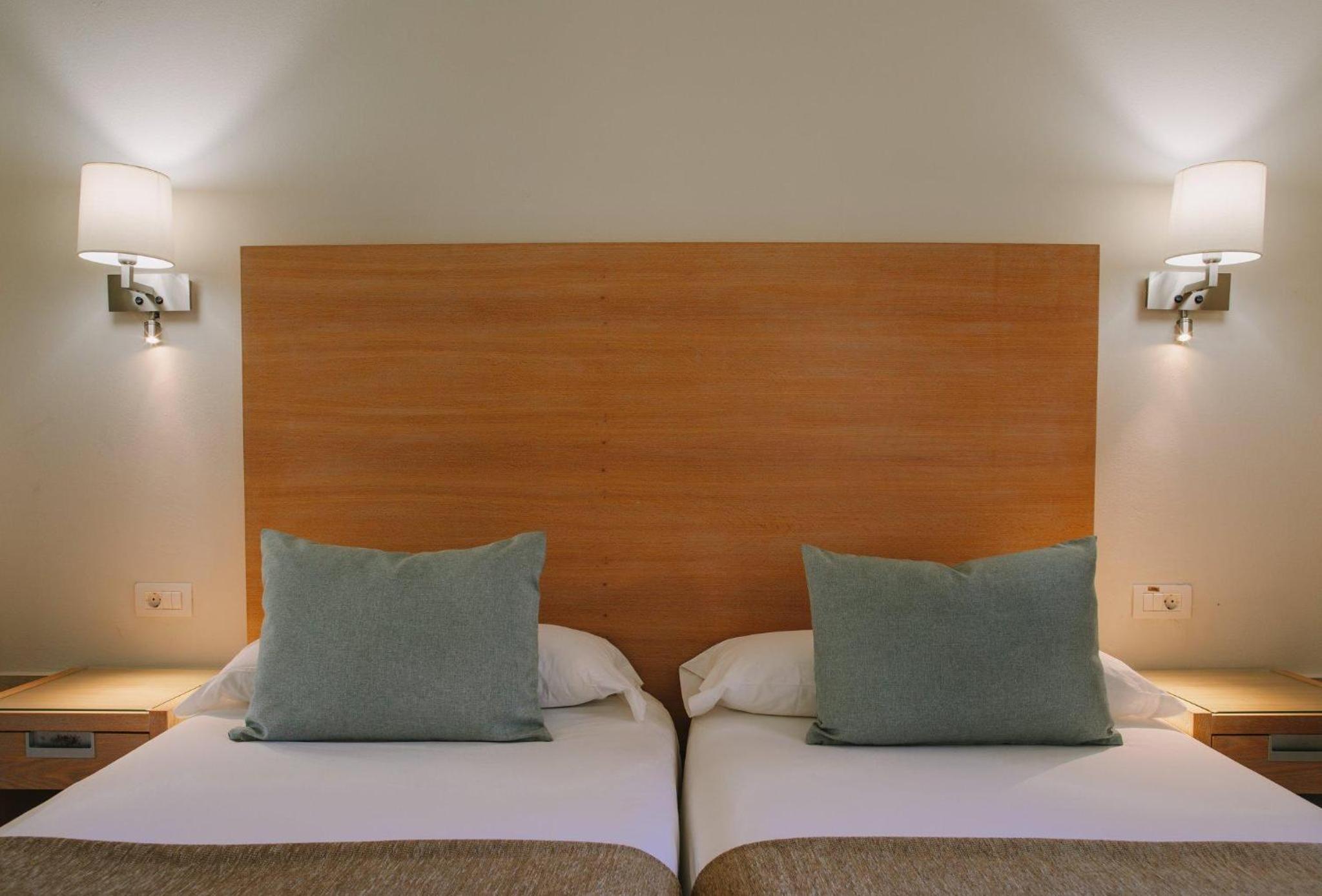 One-Bedroom Bungalow (3 Adults) photo 2