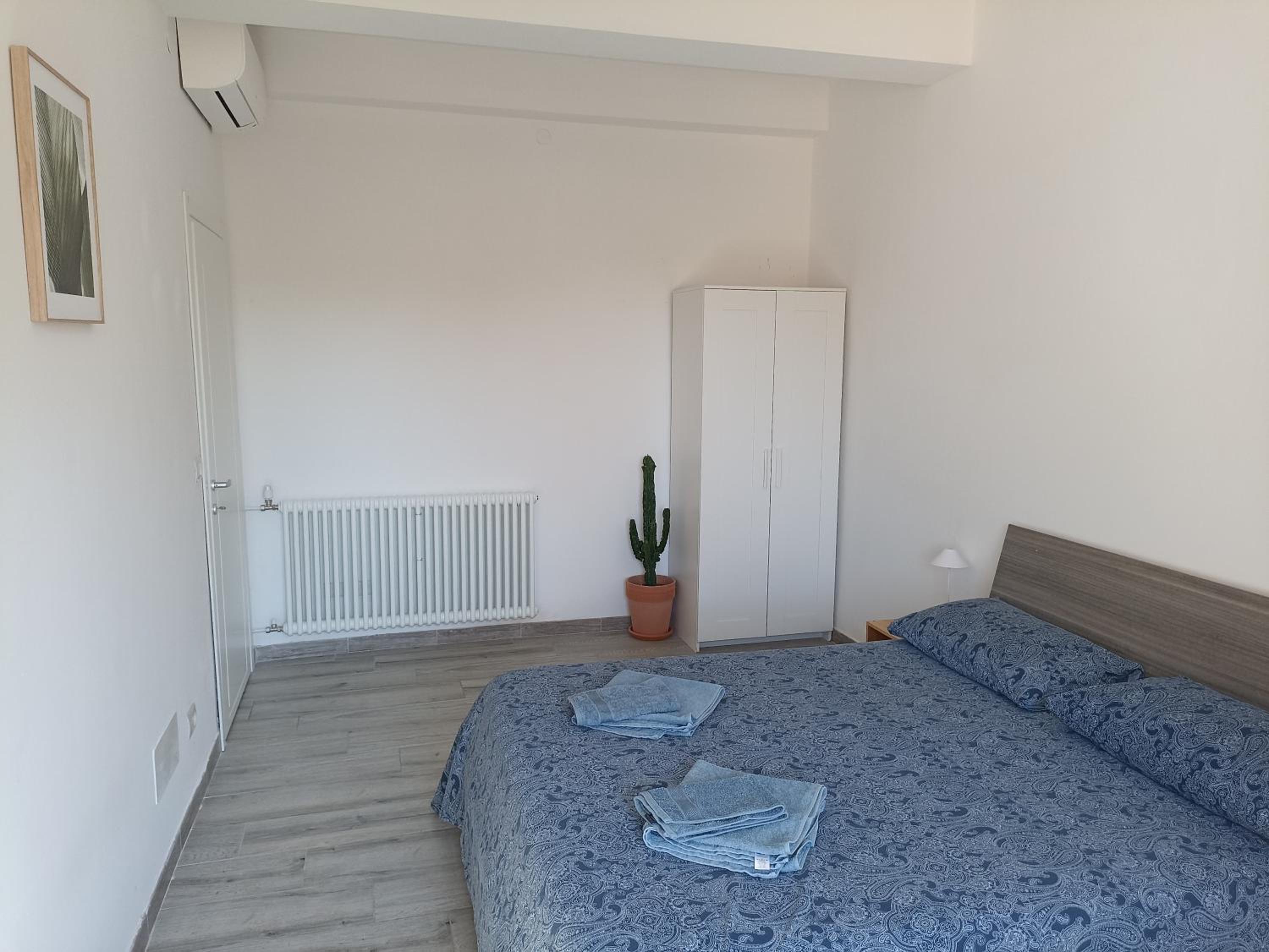 One-Bedroom Apartment with Balcony