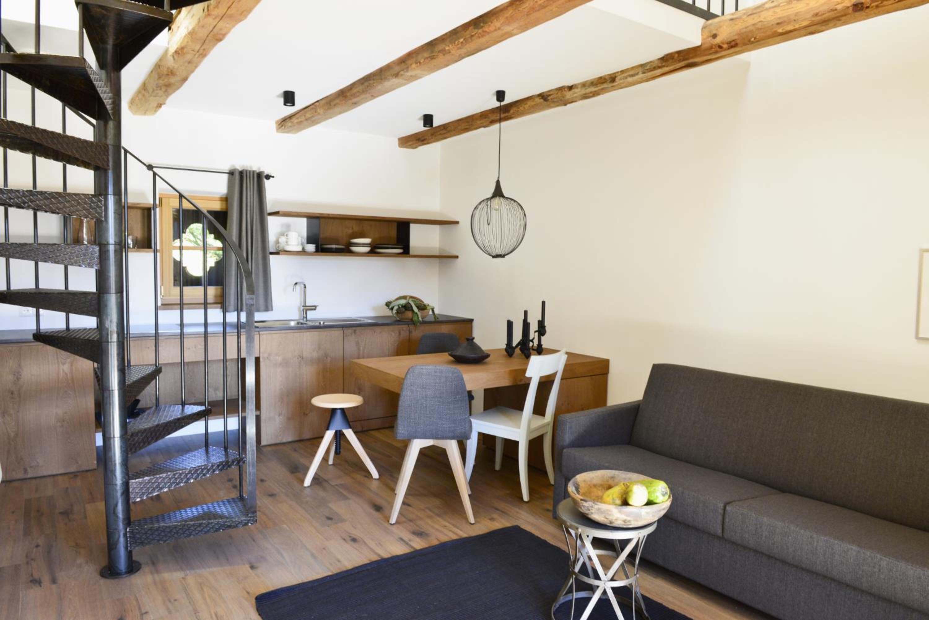 Apartment with Mountain View photo 2