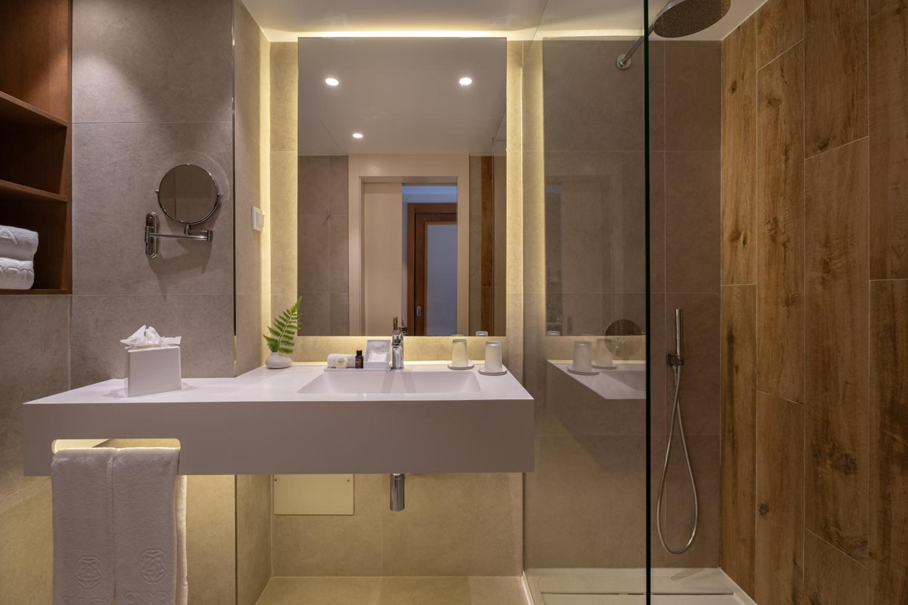 Superior Triple Room - Photo 2