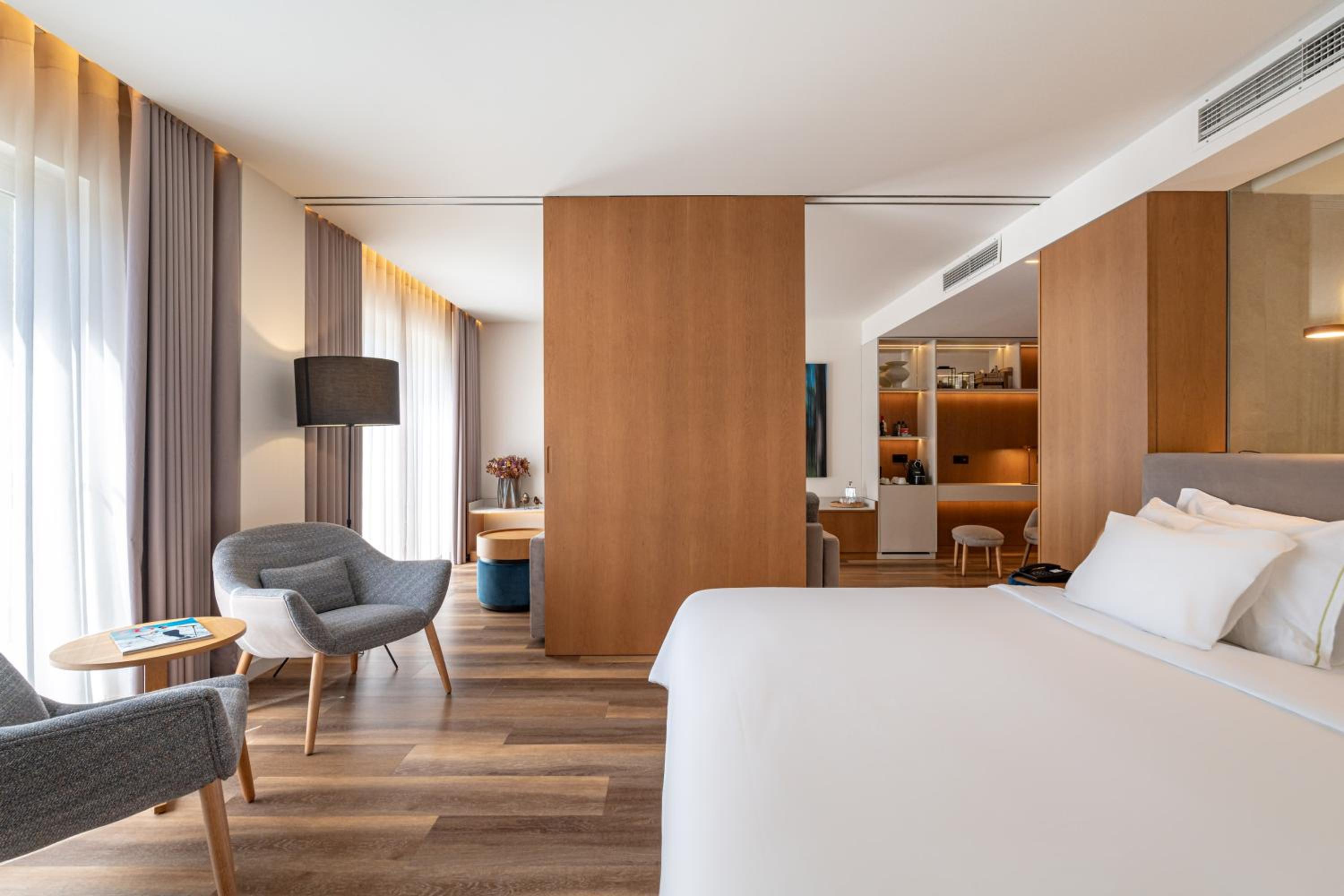 Superior Suite - Photo 1