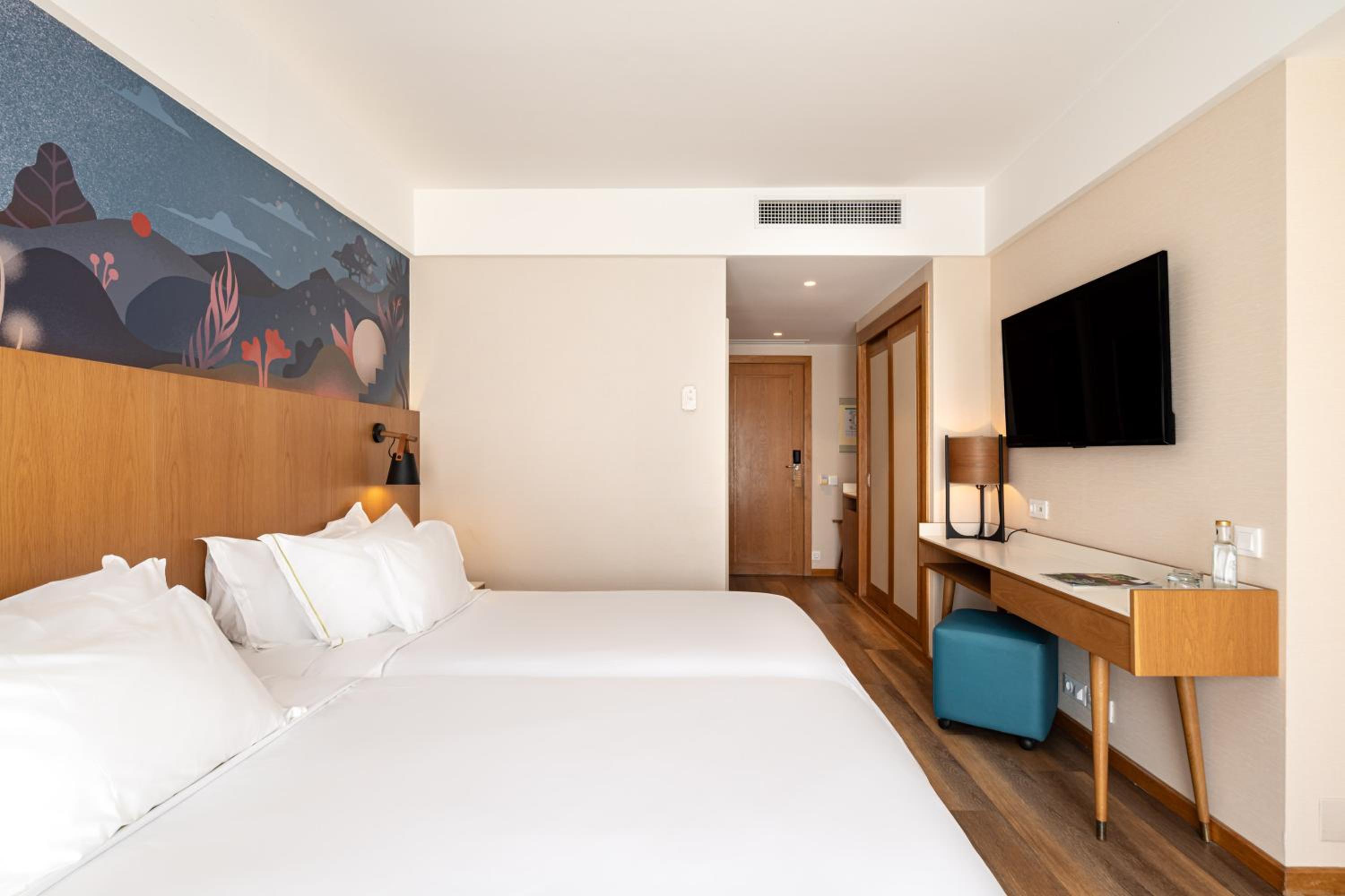Superior Double or Twin Room - Photo 1