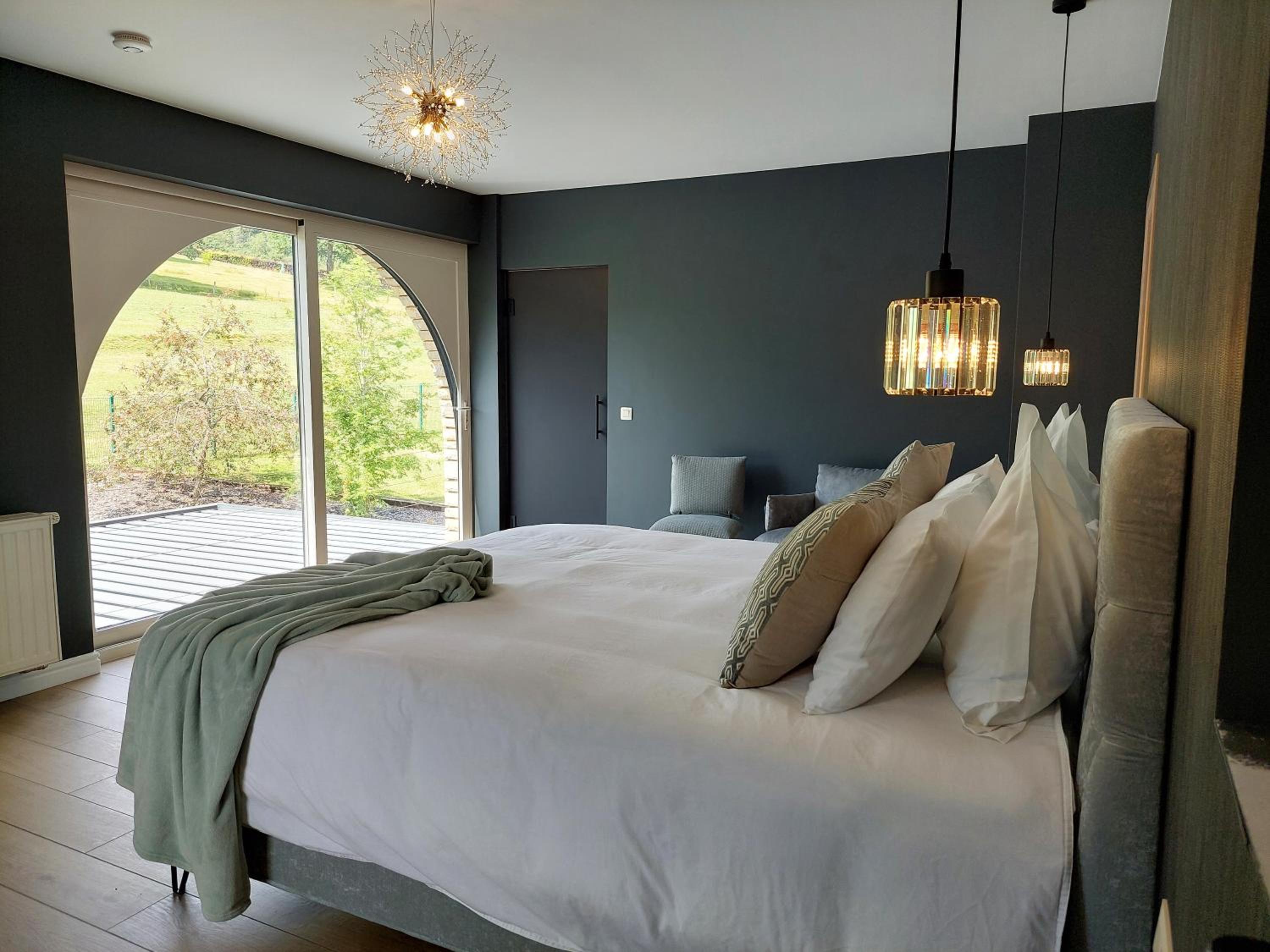 Deluxe King Room photo 1