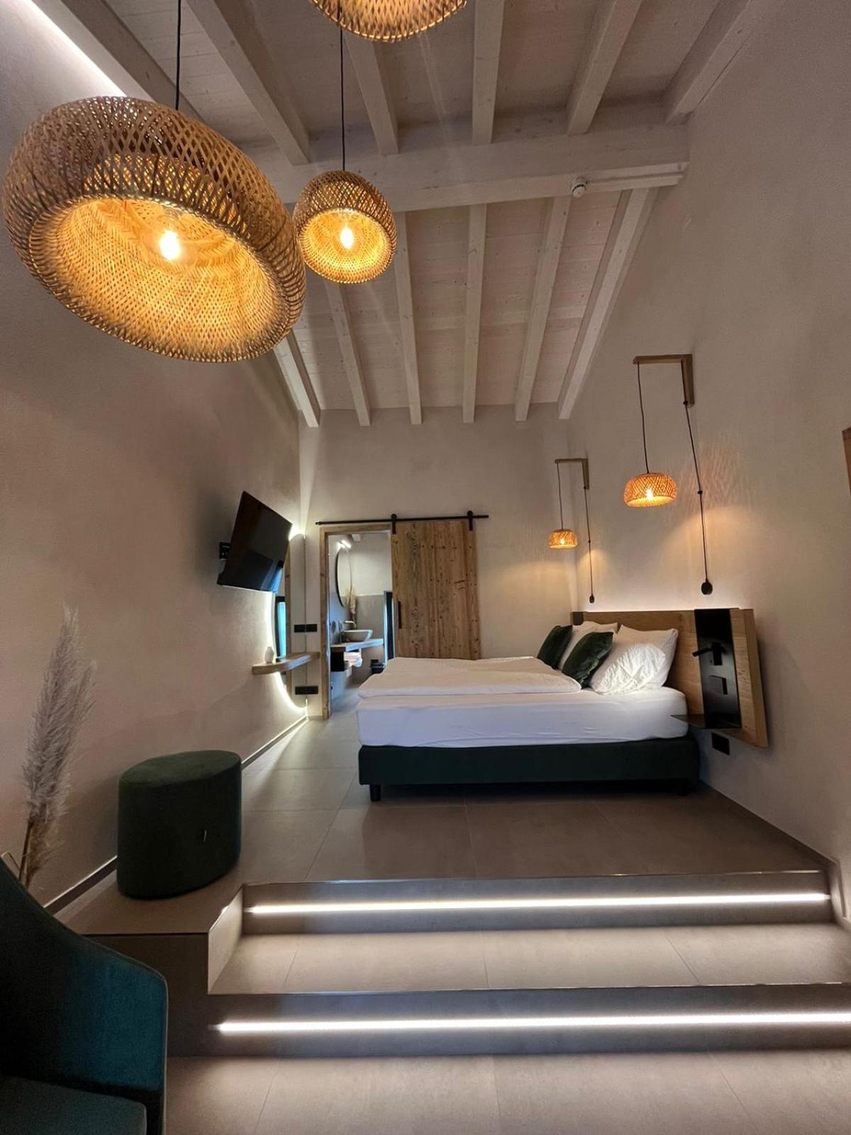 Deluxe Junior Suite - Photo 1