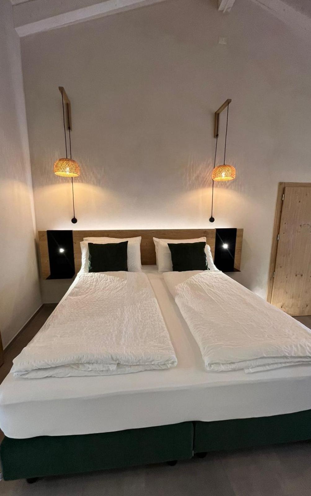 Deluxe Junior Suite - Photo 3