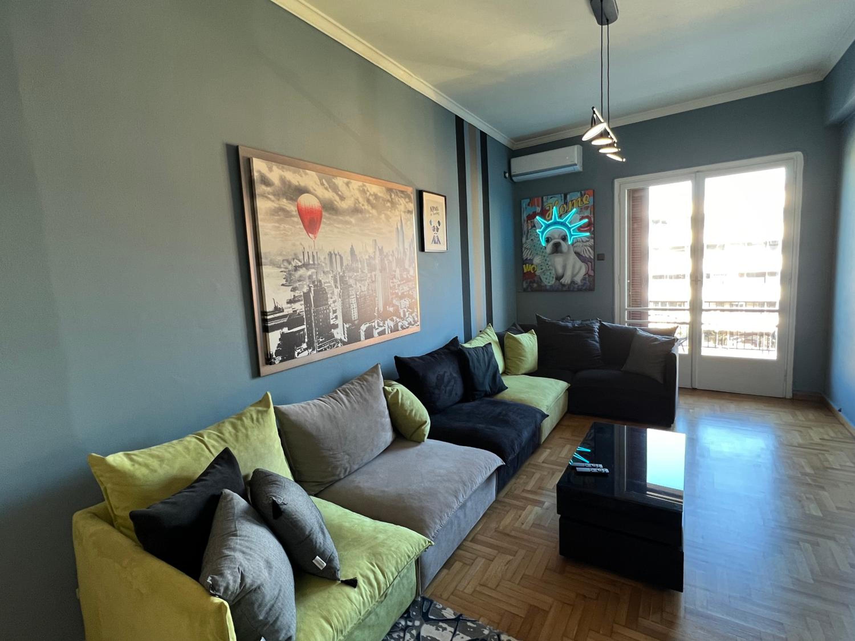 One-Bedroom Apartment