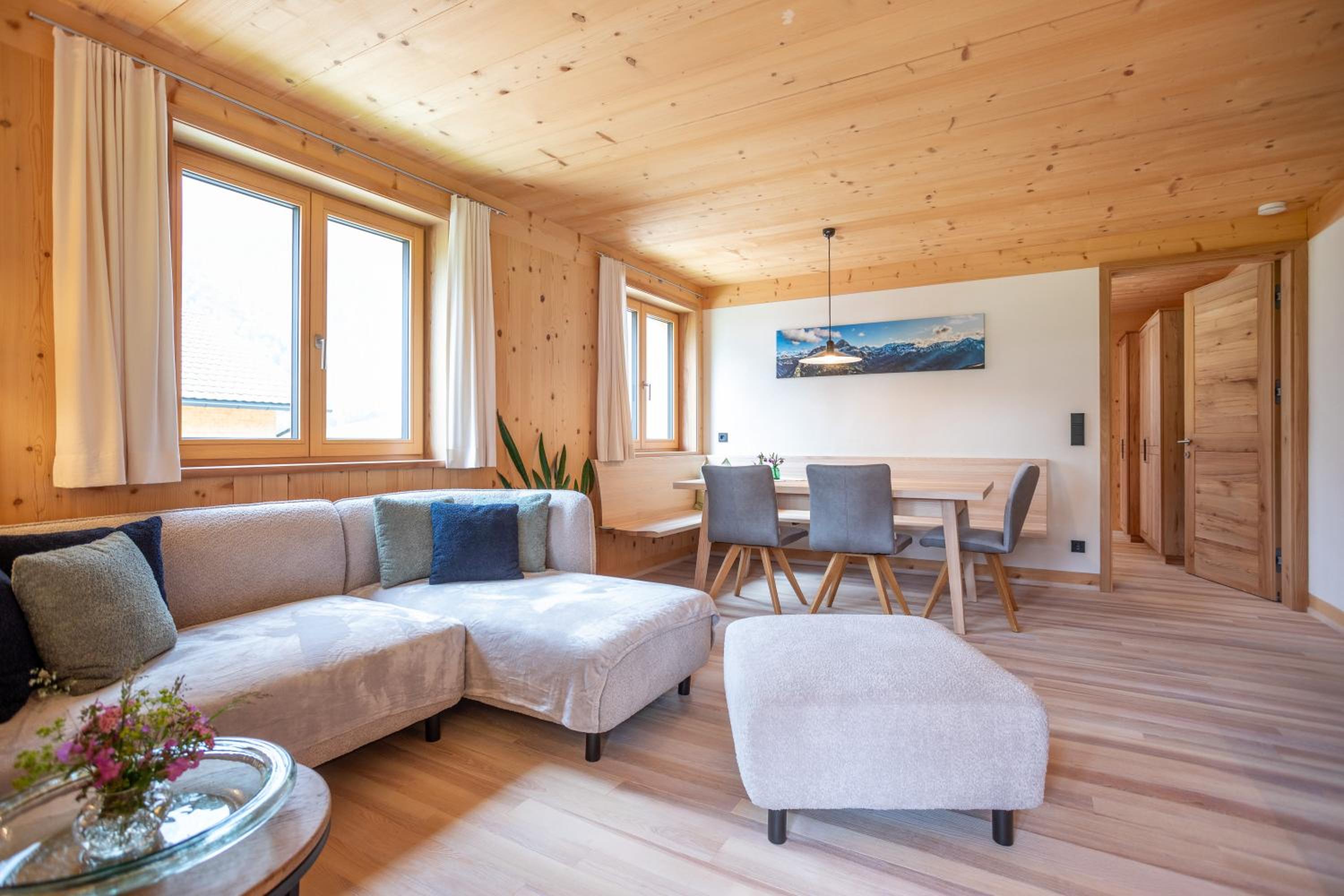 Two-Bedroom Deluxe Apartment with Garden View photo 3