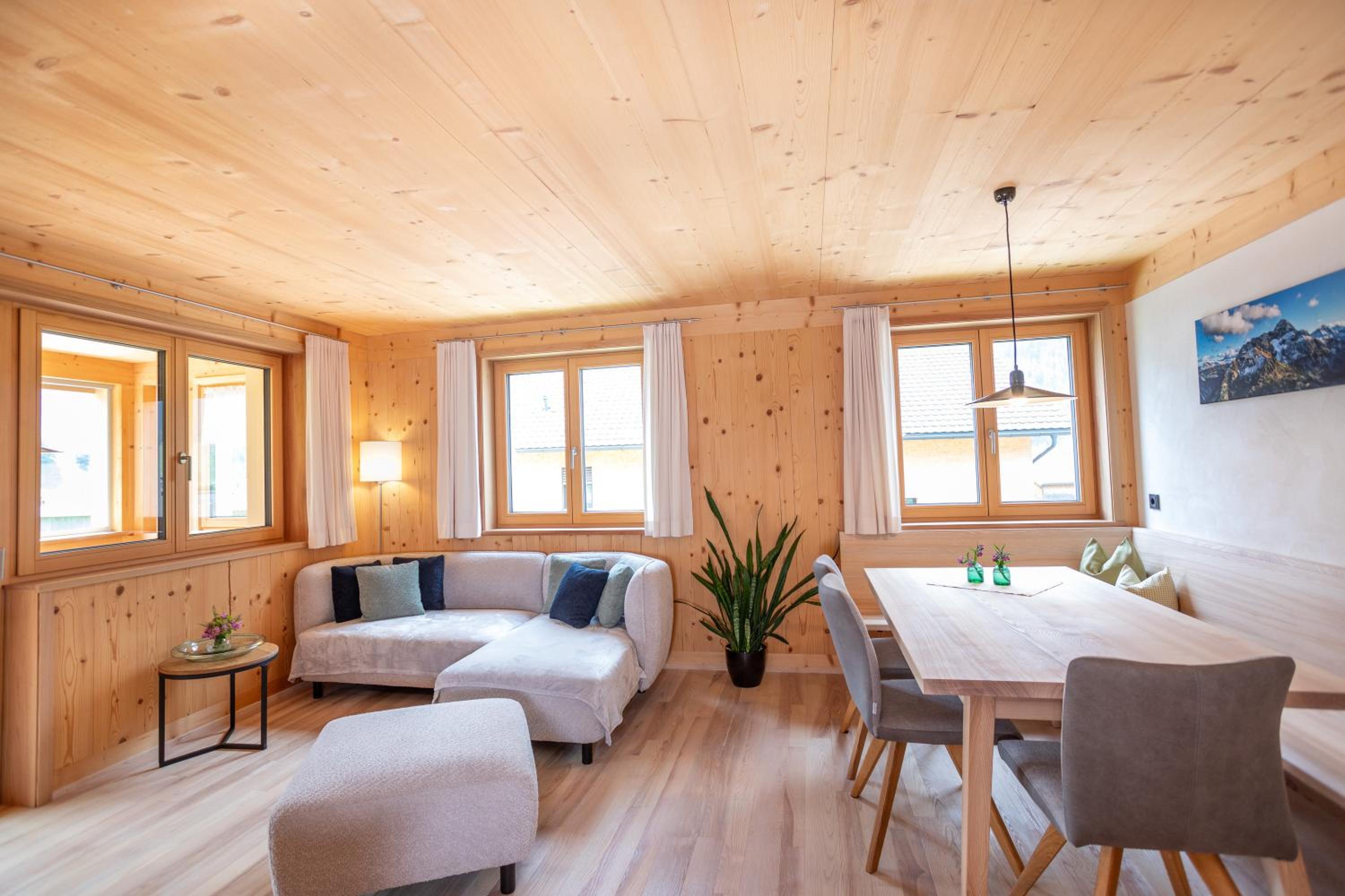 Two-Bedroom Deluxe Apartment with Garden View photo 1