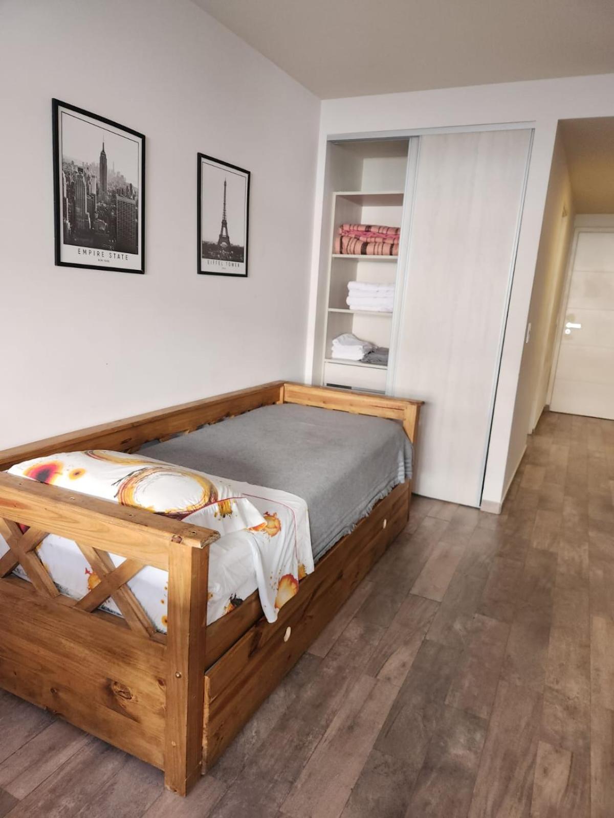 Studio Apartment photo 3