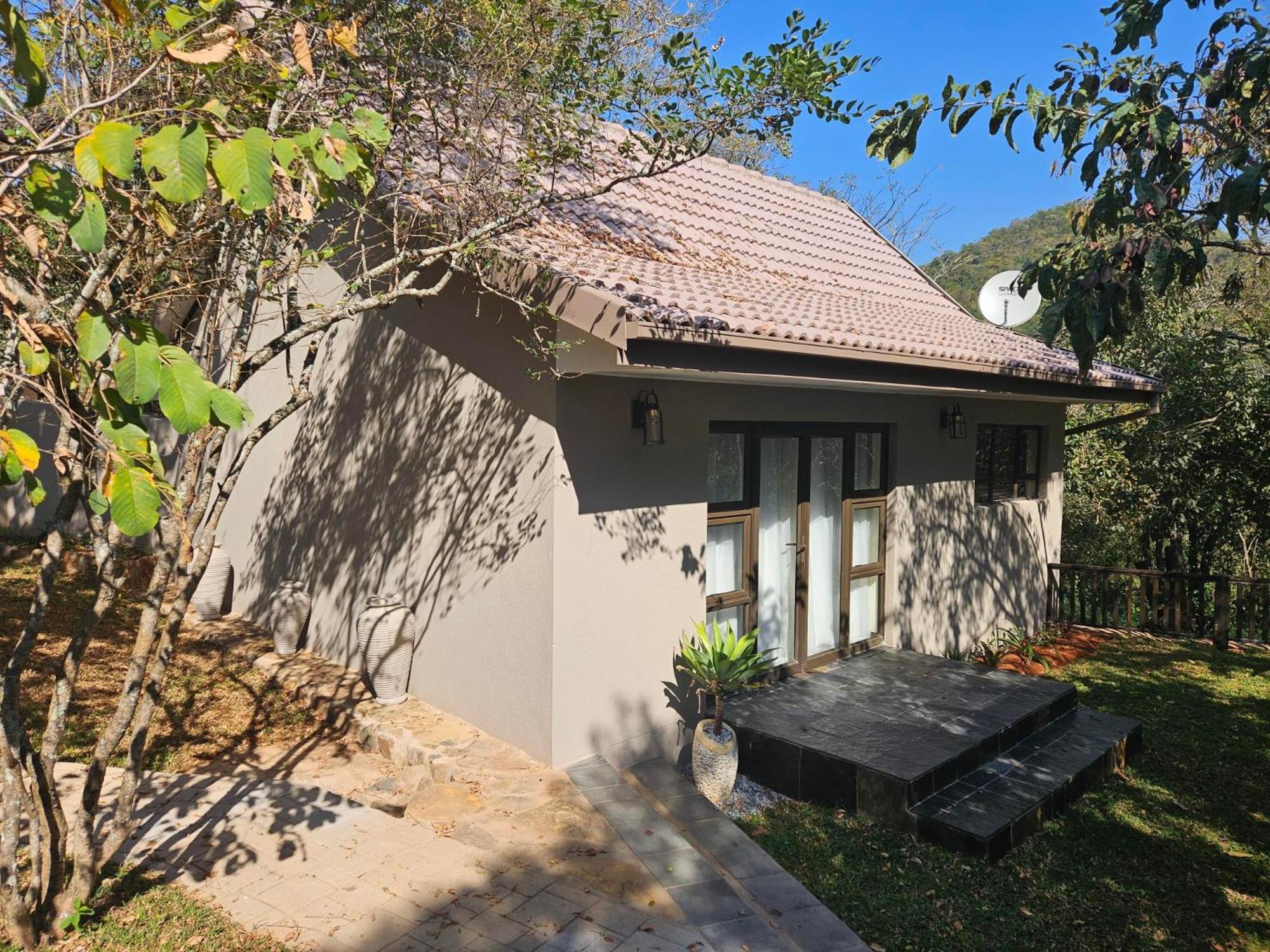 Two-Bedroom Villa - Photo 13