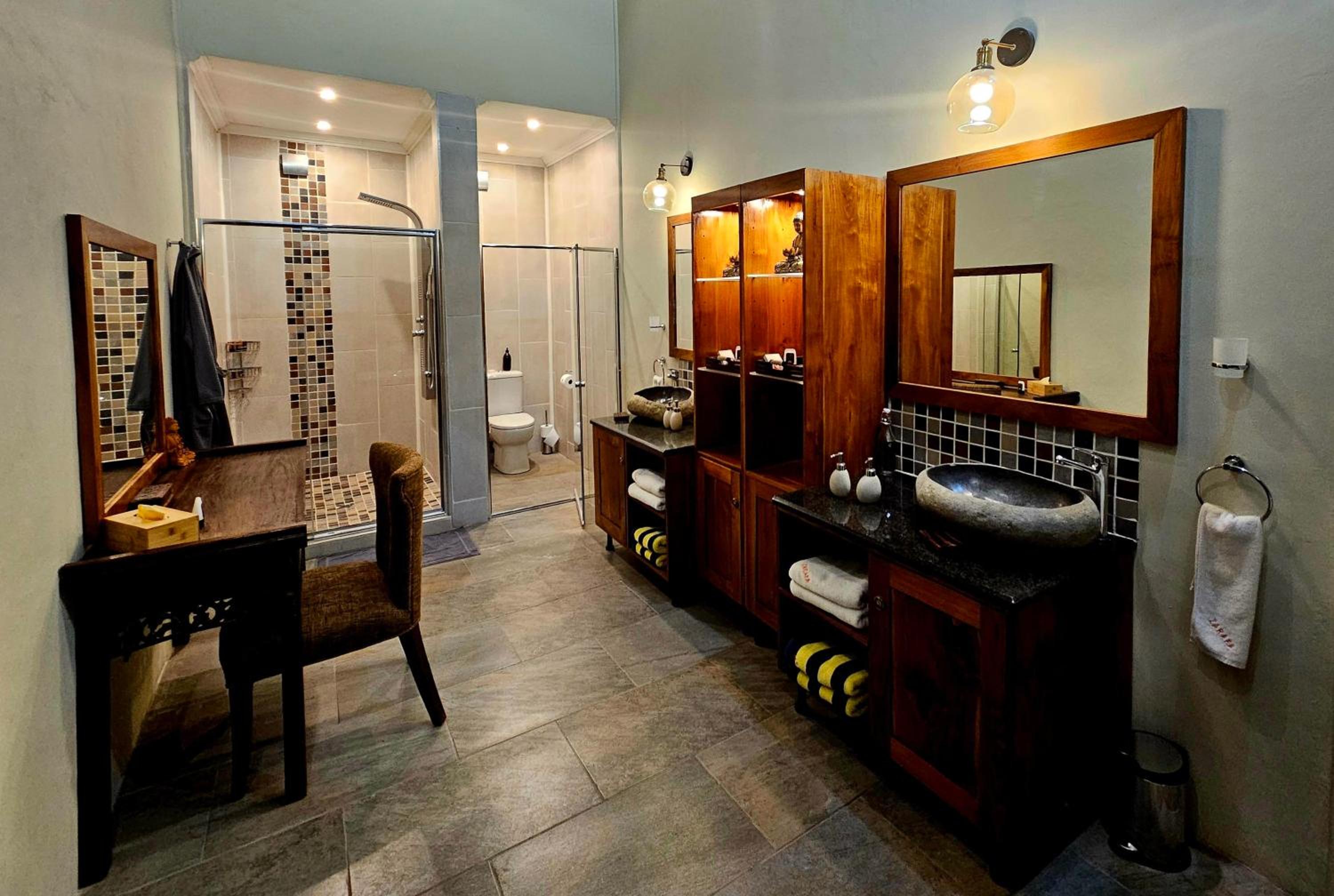 Two-Bedroom Villa - Photo 7