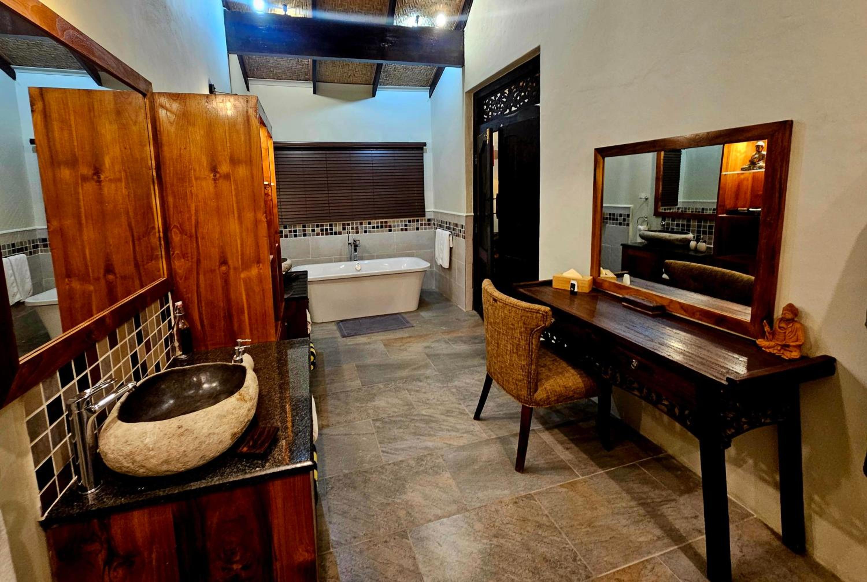 Two-Bedroom Villa - Photo 4