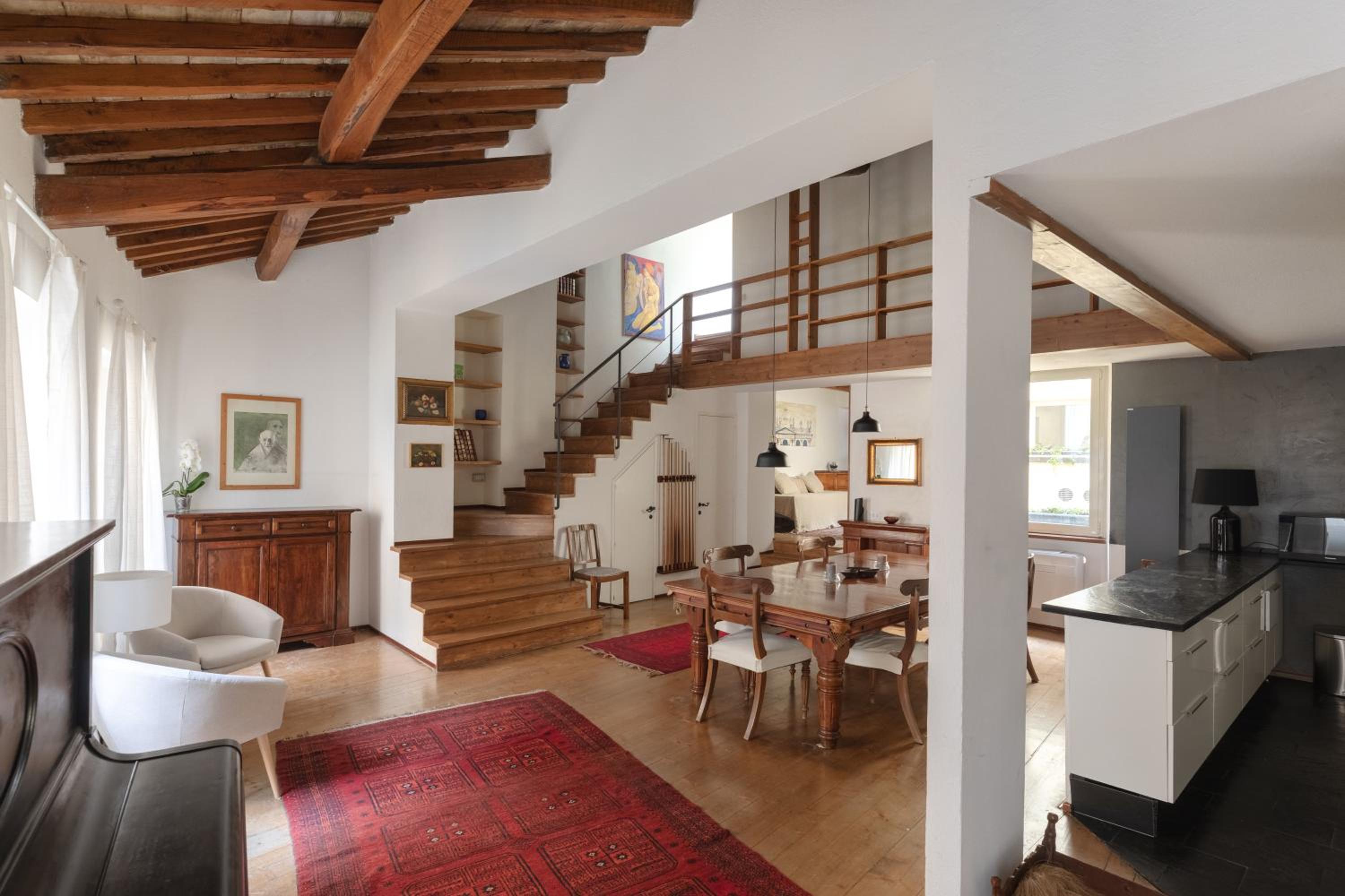 Deluxe Apartment
