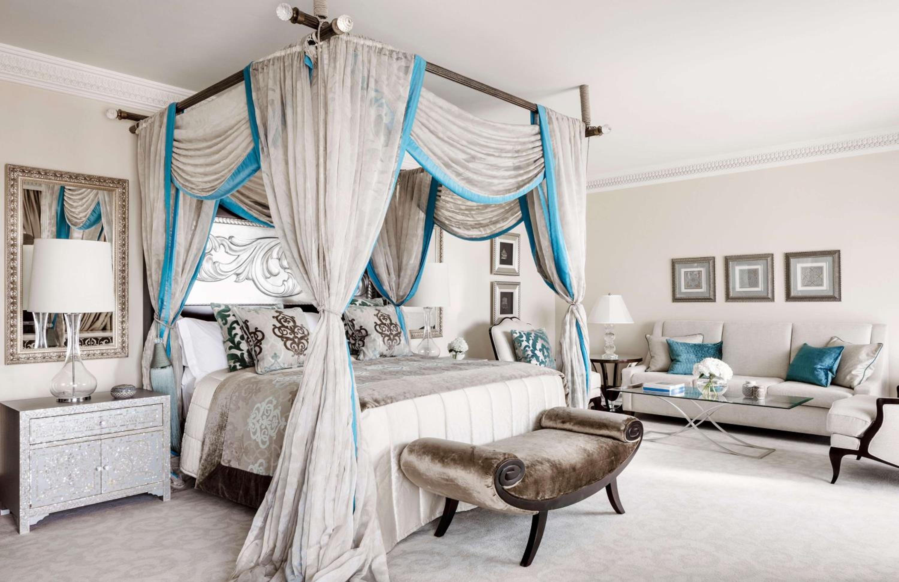 Palace Royal Suite - includes Host Service, Afternoon Tea, Evening Drinks, DRIFT Beach Club Access,Waterpark Access