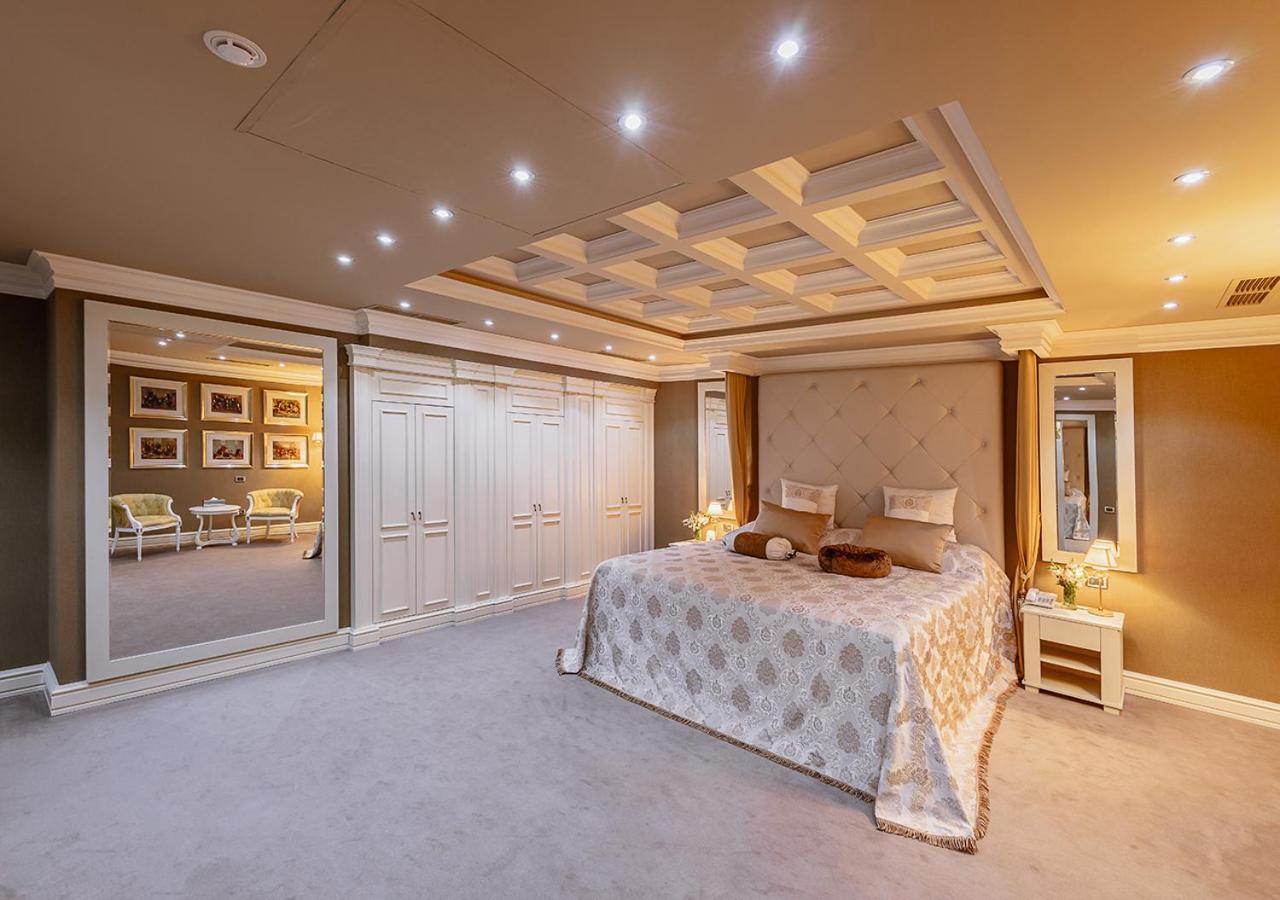 Presidential Suite photo 3