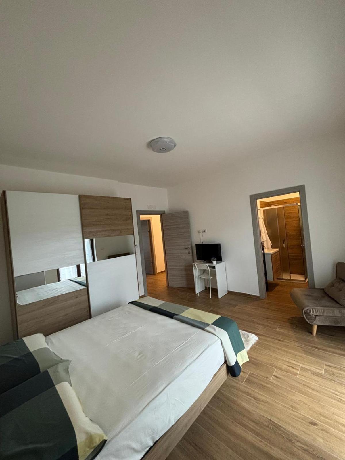 Deluxe Room (2 Adults + 1 Child) photo 1