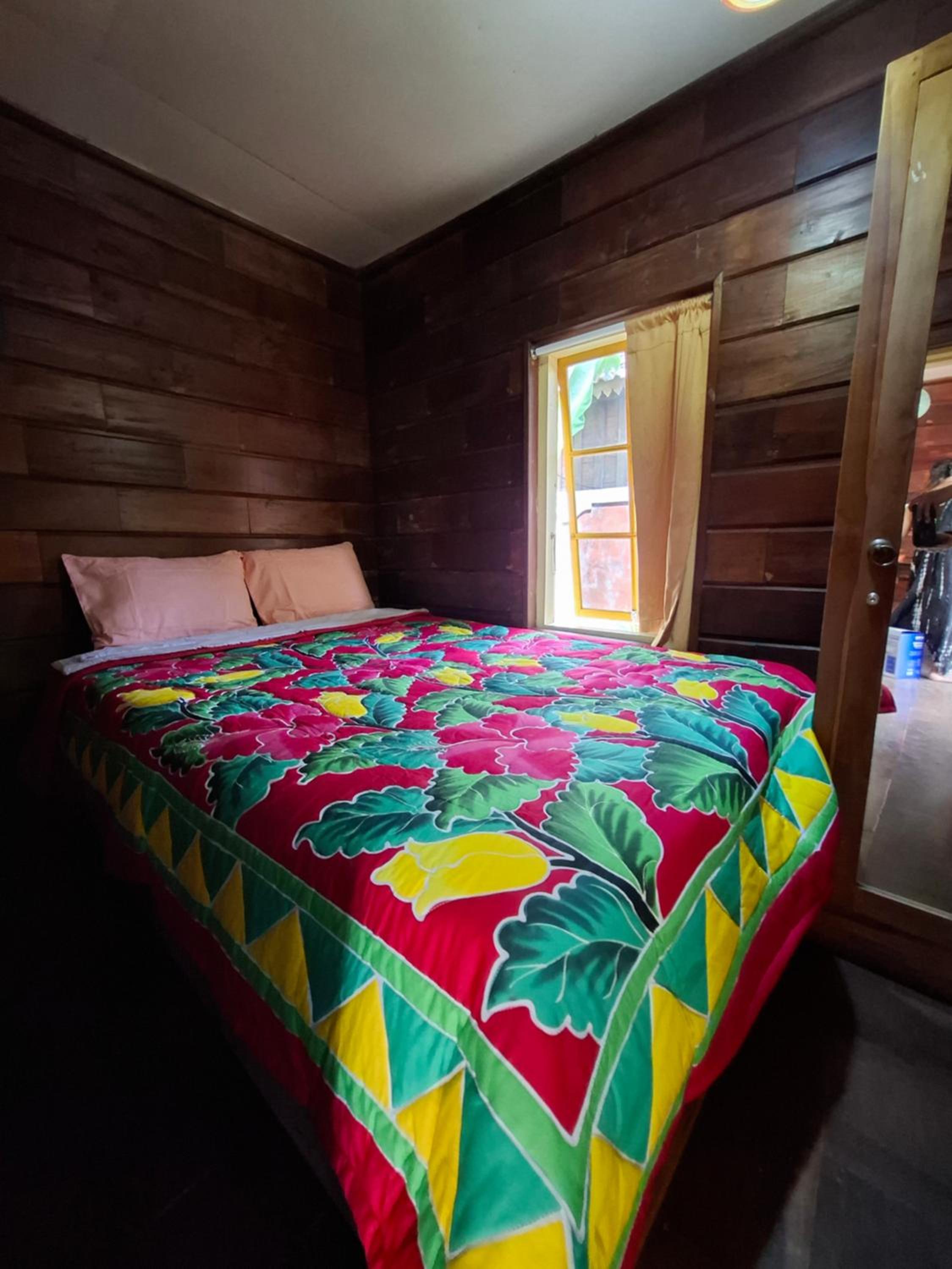 Three-Bedroom Vacation Home photo 2