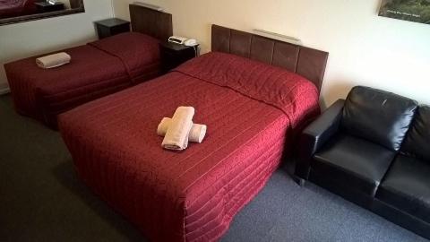 Deluxe Twin Room photo 2